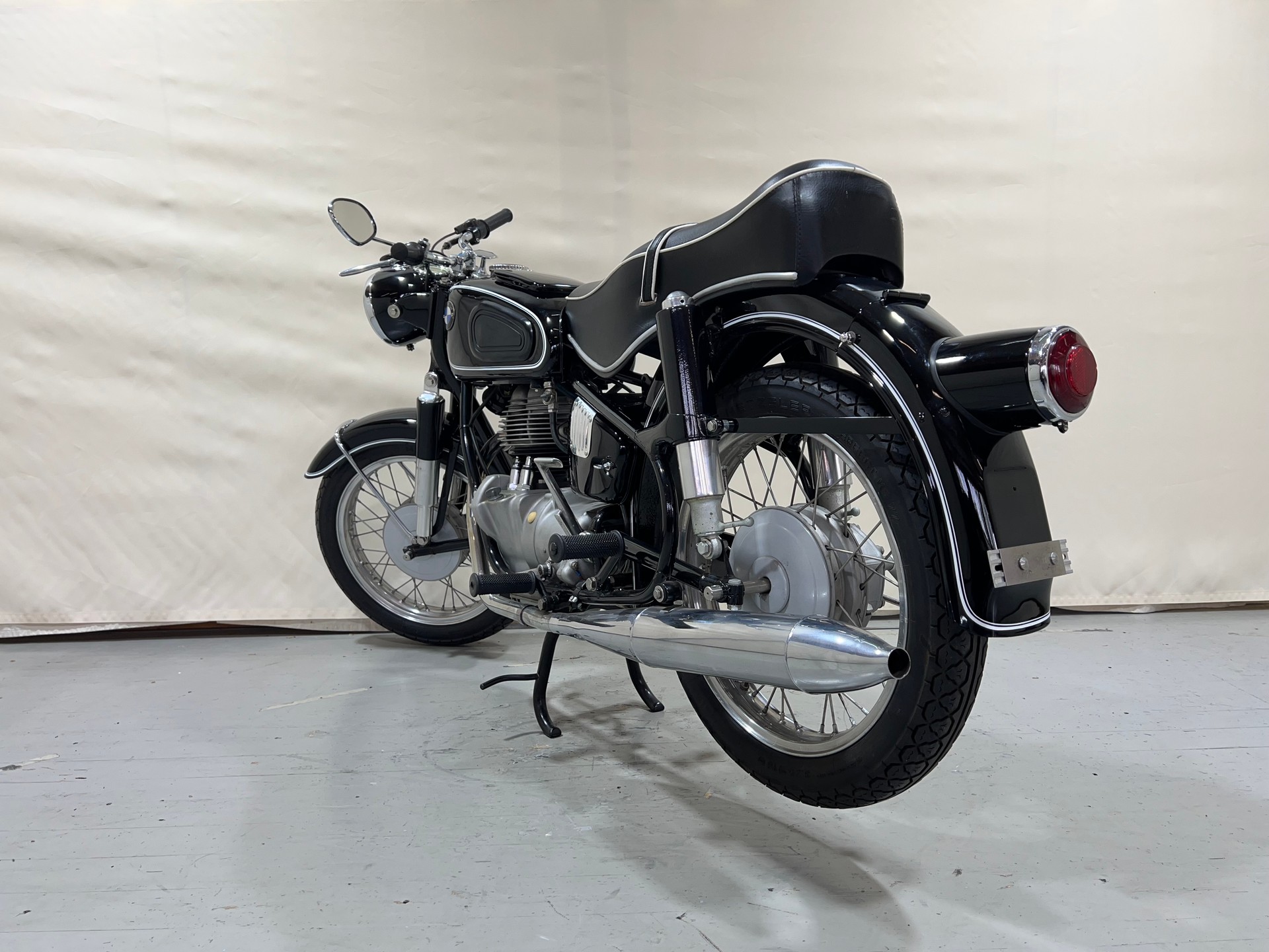 BMW R26 - VETERAN-image-10