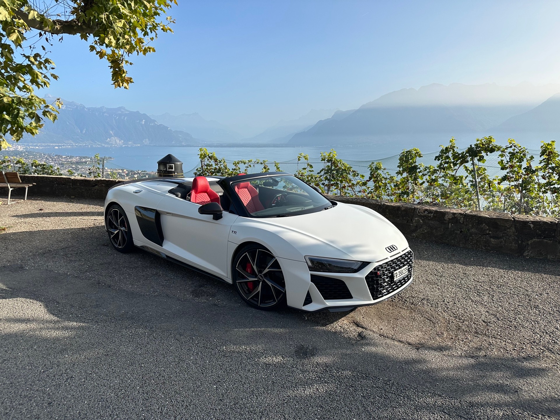 AUDI 5.2 FSI V10 performance quattro S-Tronic-image-0