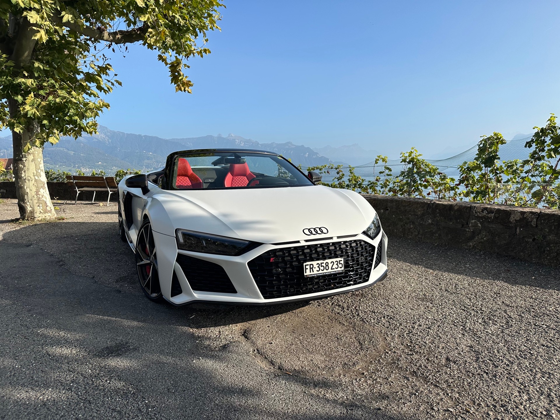 AUDI 5.2 FSI V10 performance quattro S-Tronic-image-1