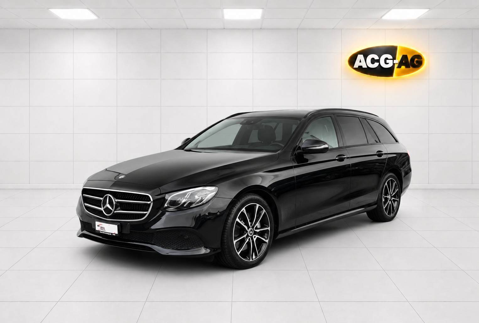 MERCEDES-BENZ E 220 d T 4Matic 9G-Tronic ** Gr-Navi ** RF-Kamera ** Sitzheizung ** PDC V+H ** Totwinkel-Assistent ** Frisch Ab MFK & Service-image-2
