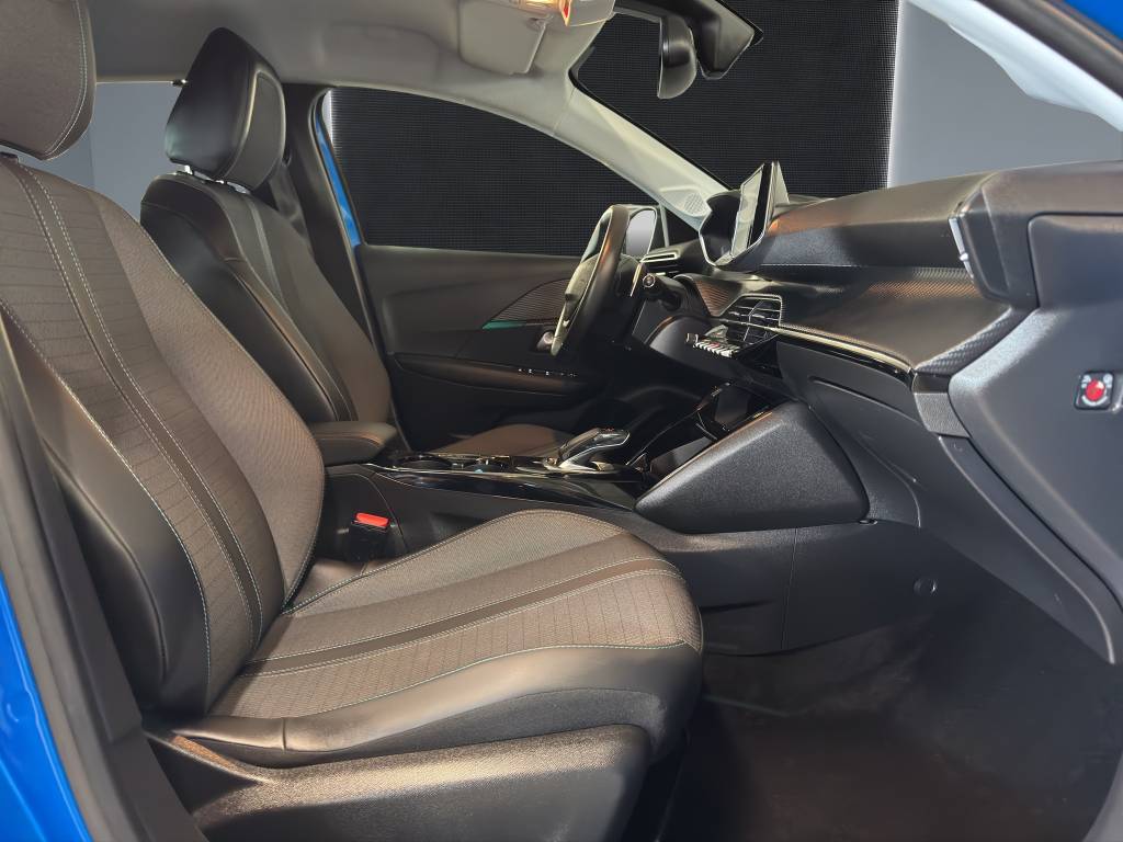 PEUGEOT 208 1.2 PureTech Allure EAT8-image-10