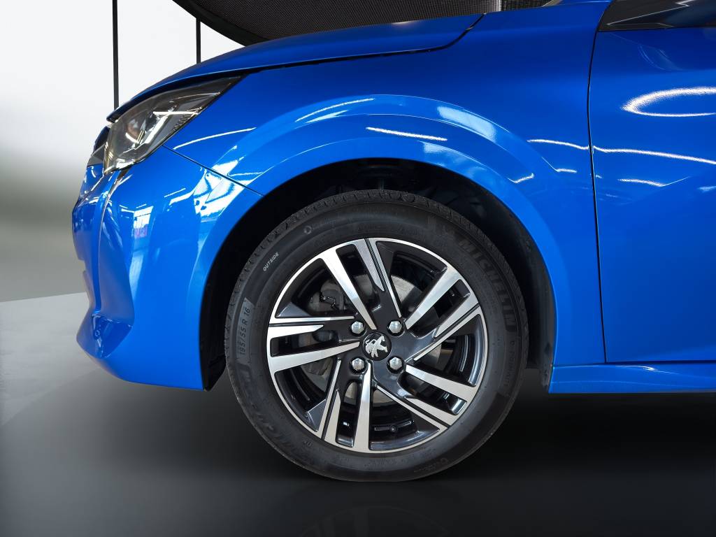 PEUGEOT 208 1.2 PureTech Allure EAT8-image-15
