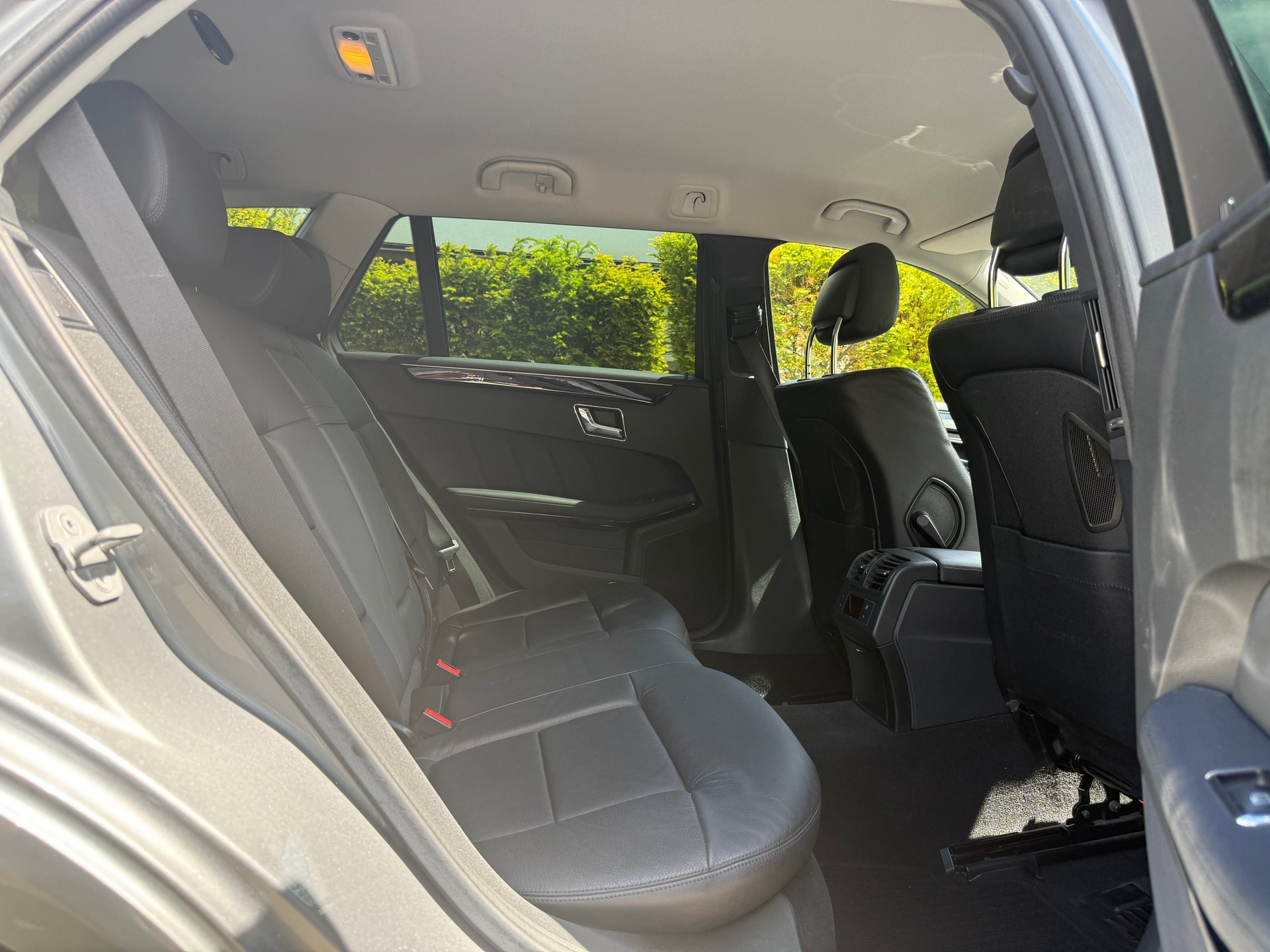 MERCEDES-BENZ E 350 Avantgarde 4Matic 7G-Tronic | Frisch ab MFK | Service gepflegt |-image-13