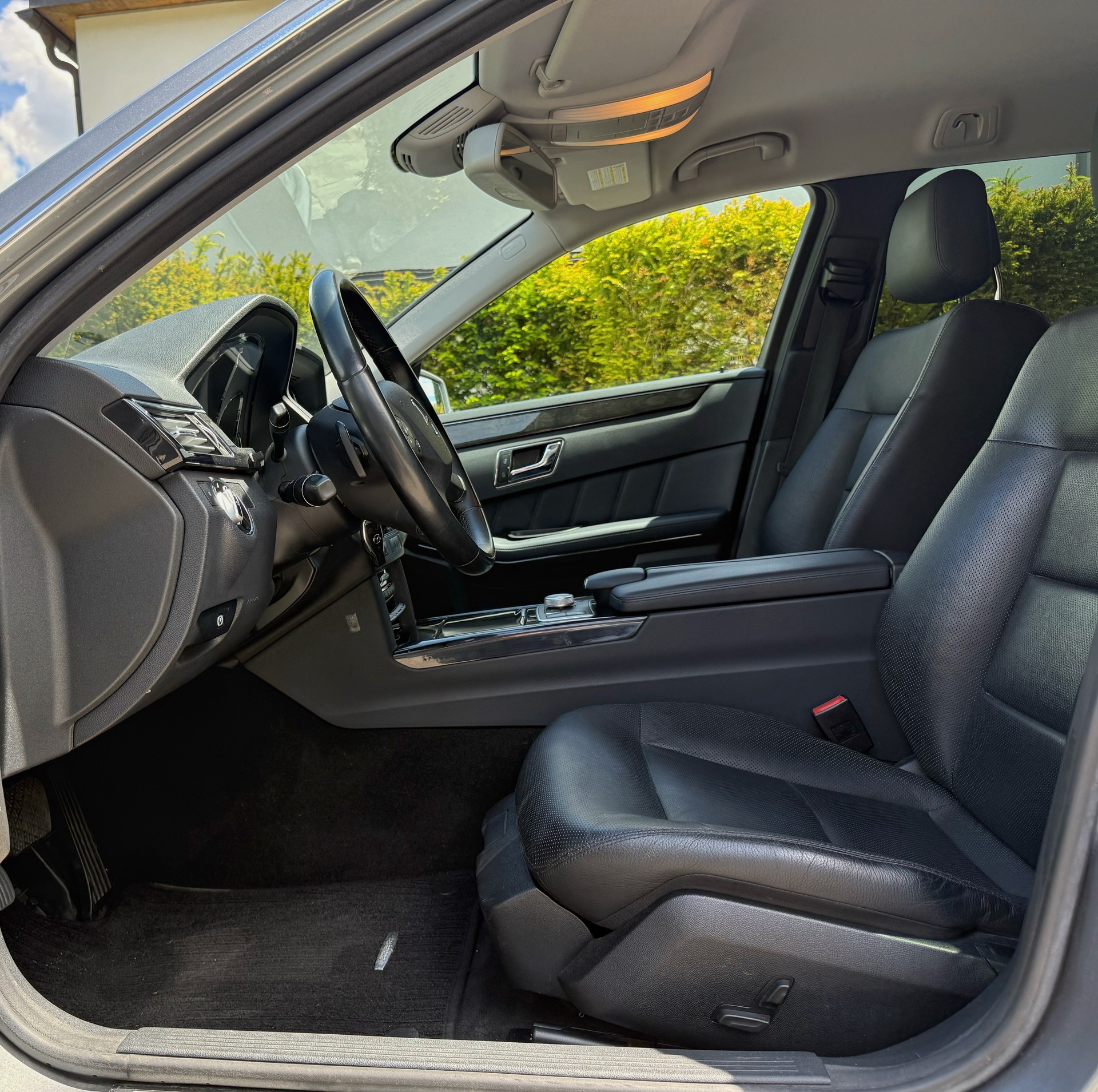 MERCEDES-BENZ E 350 Avantgarde 4Matic 7G-Tronic | Frisch ab MFK | Service gepflegt |-image-9