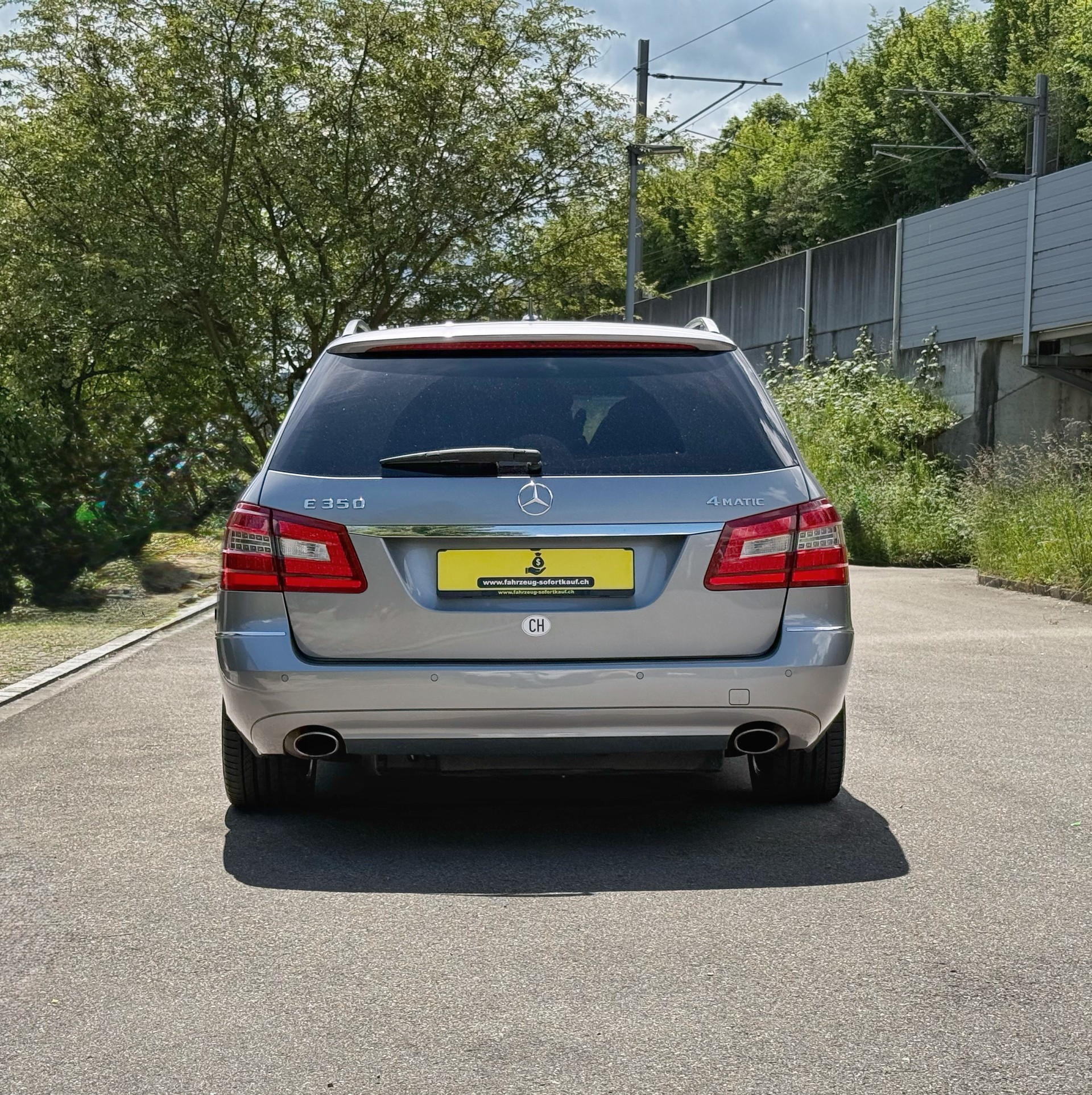 MERCEDES-BENZ E 350 Avantgarde 4Matic 7G-Tronic | Frisch ab MFK | Service gepflegt |-image-4