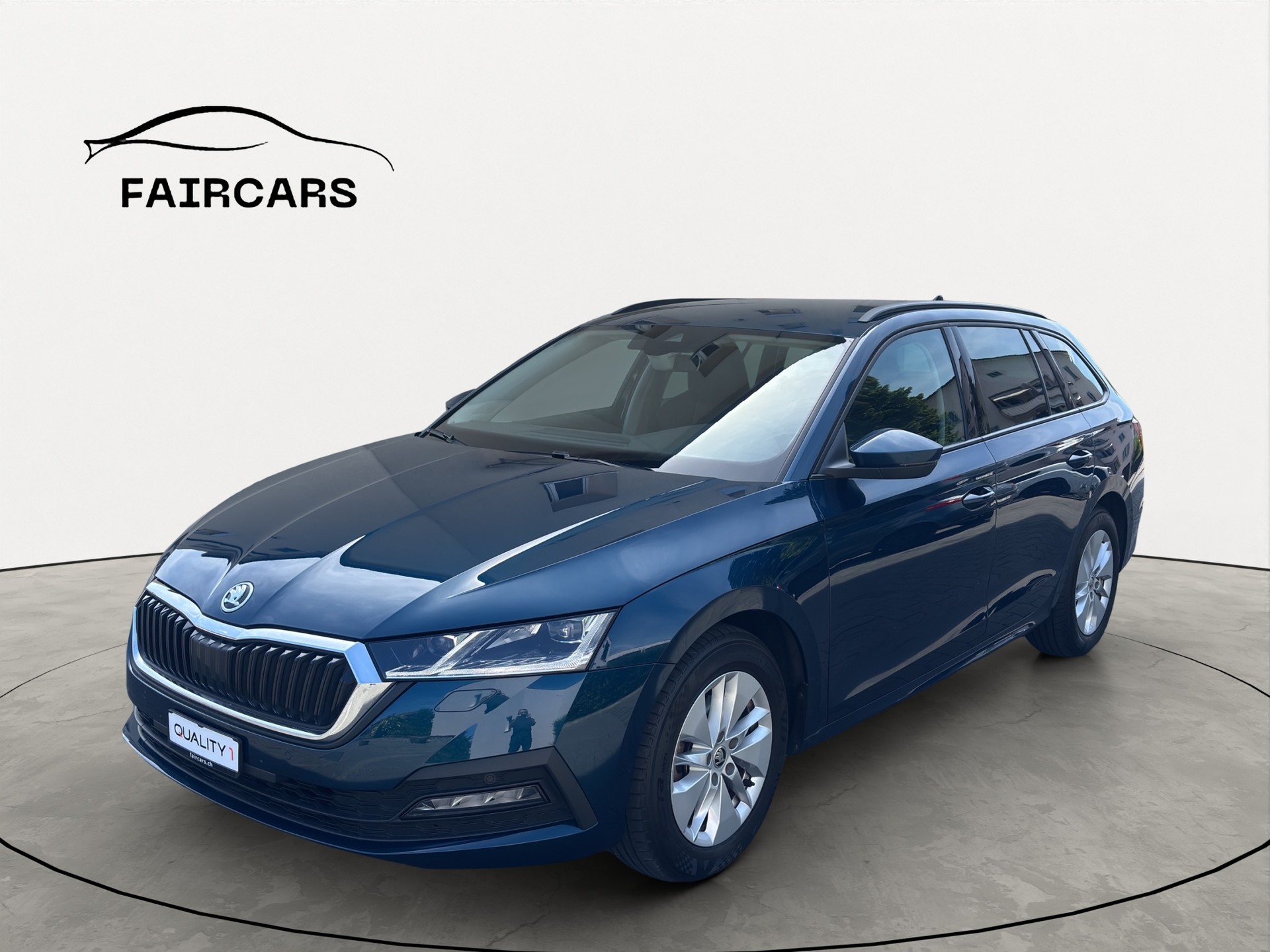 SKODA Octavia Combi 1.0 TSI mHEV DSG Ambition-showroom-element-1