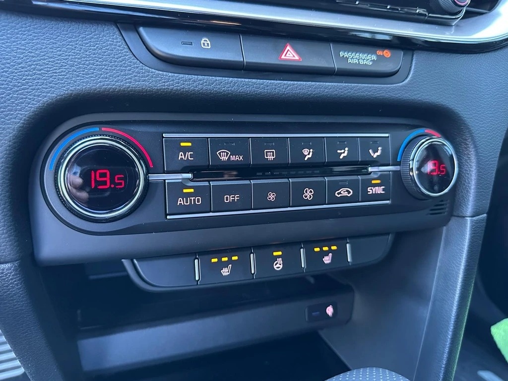 KIA ProCeed 1.5 T-GDi MHEV GT-Line DCT-image-15