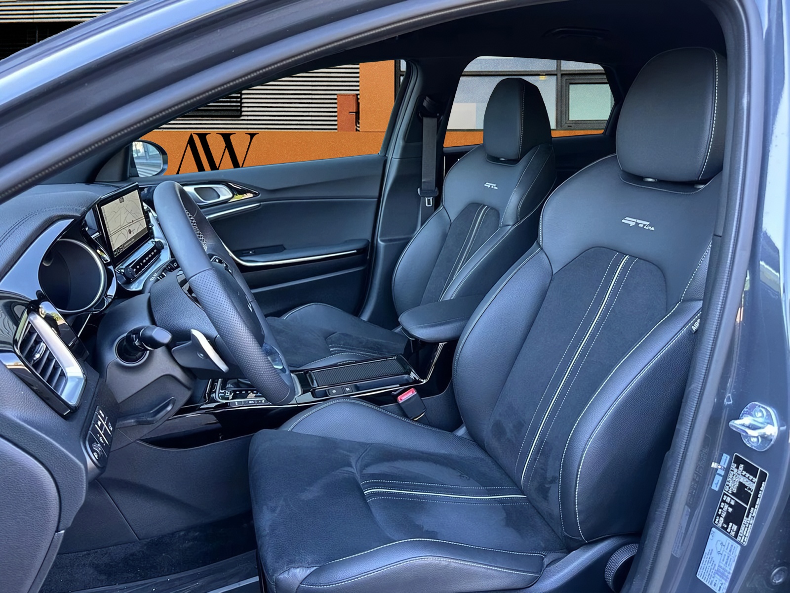 KIA ProCeed 1.5 T-GDi MHEV GT-Line DCT-image-4