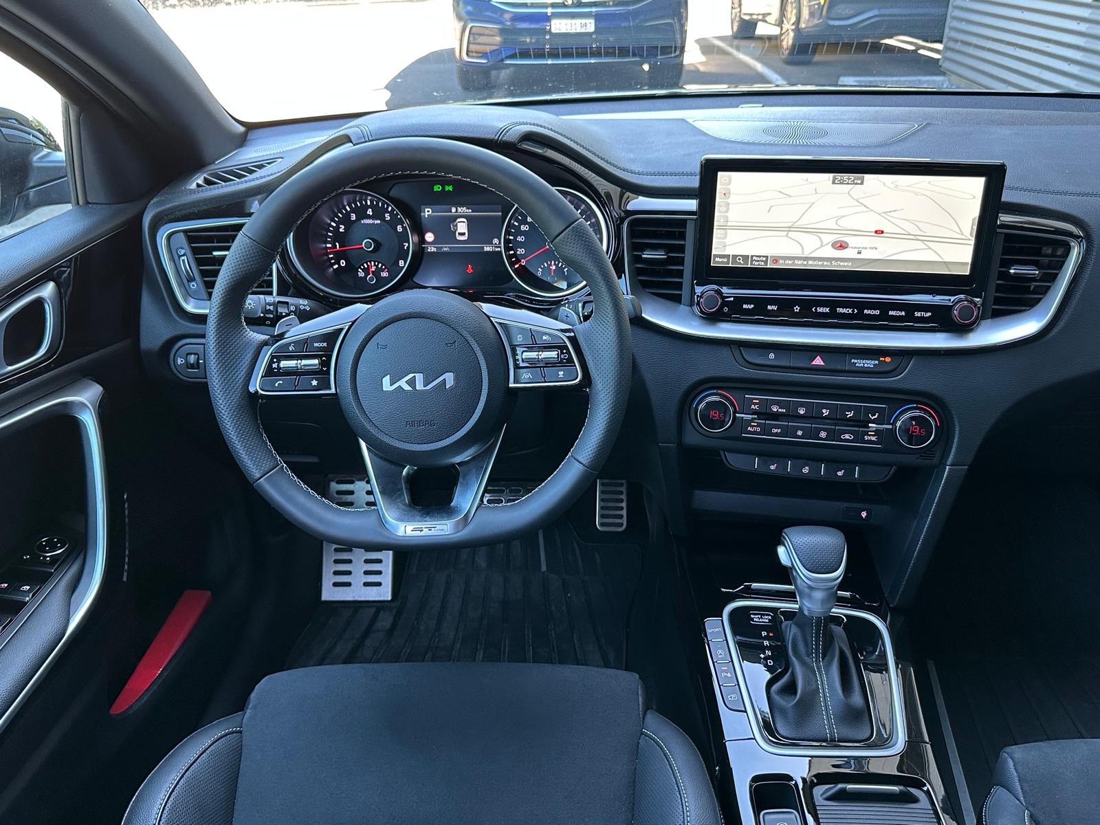 KIA ProCeed 1.5 T-GDi MHEV GT-Line DCT-image-8