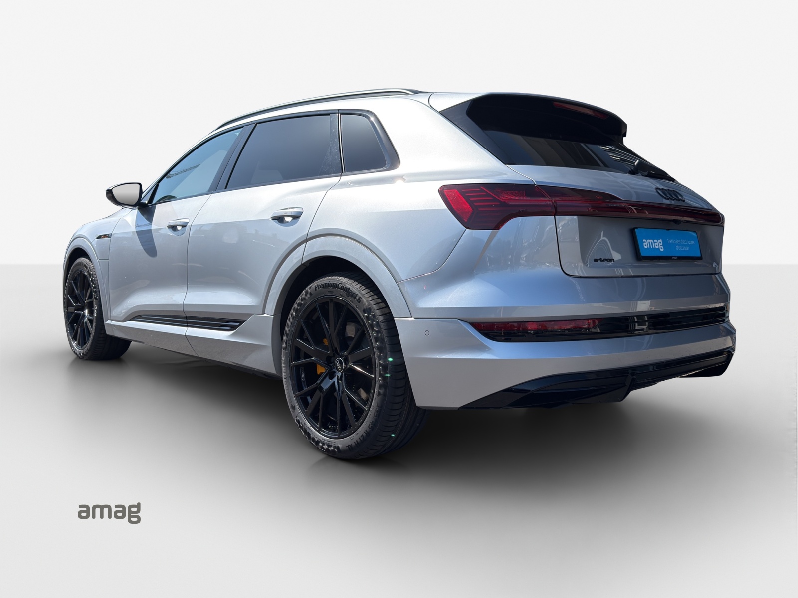 AUDI e-tron 55 S Line Black Edition quattro-image-2