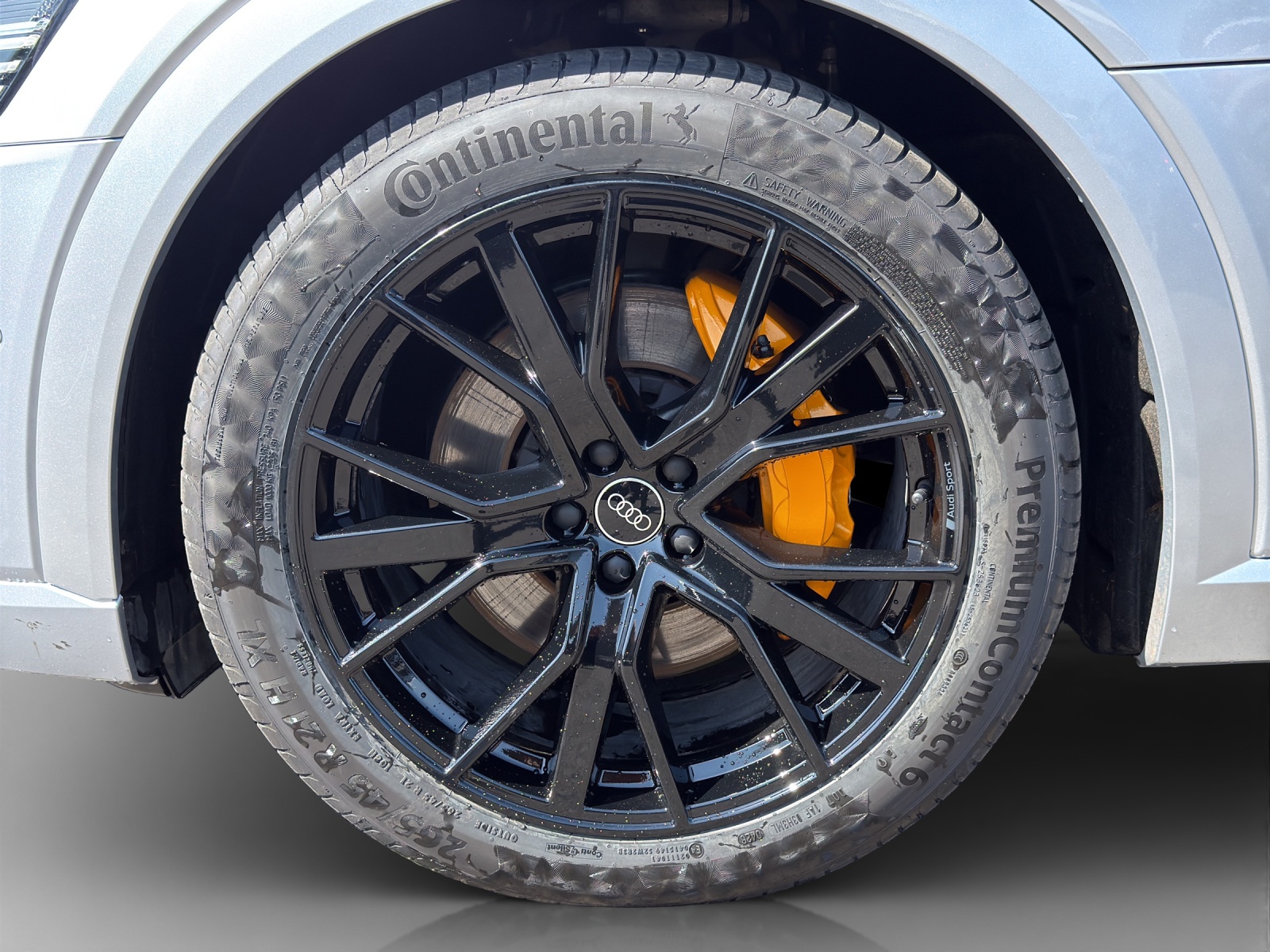 AUDI e-tron 55 S Line Black Edition quattro-image-14