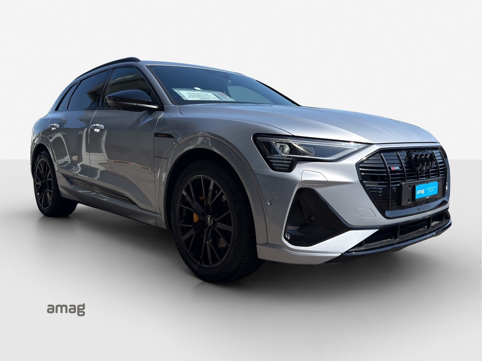 AUDI e-tron 55 S Line Black Edition quattro-image-6