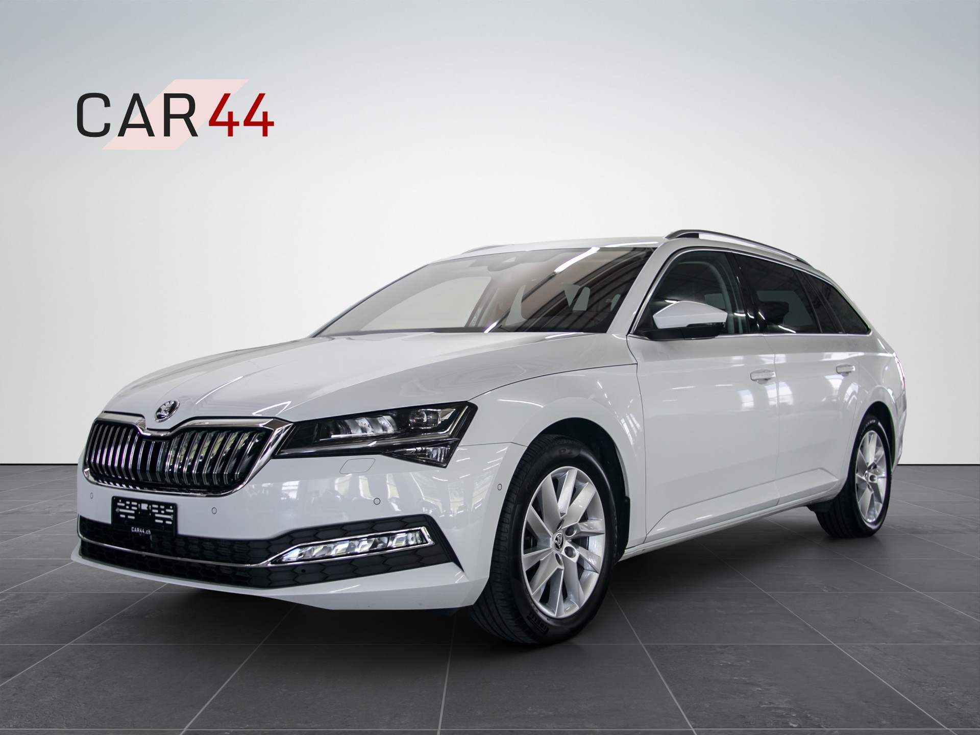 SKODA Superb Combi 2.0 TDi Style 4x4 DSG-image-0