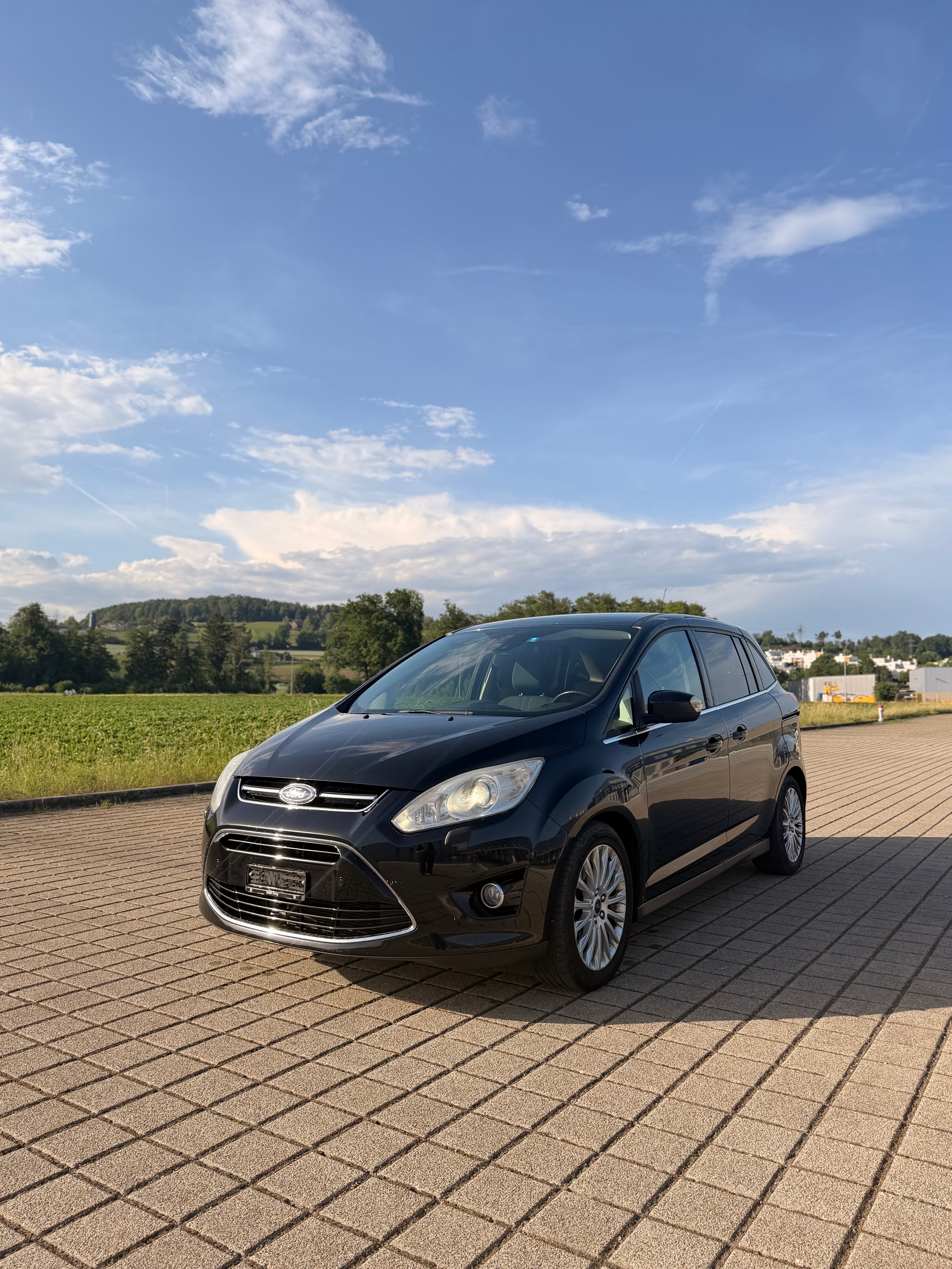 Car photo