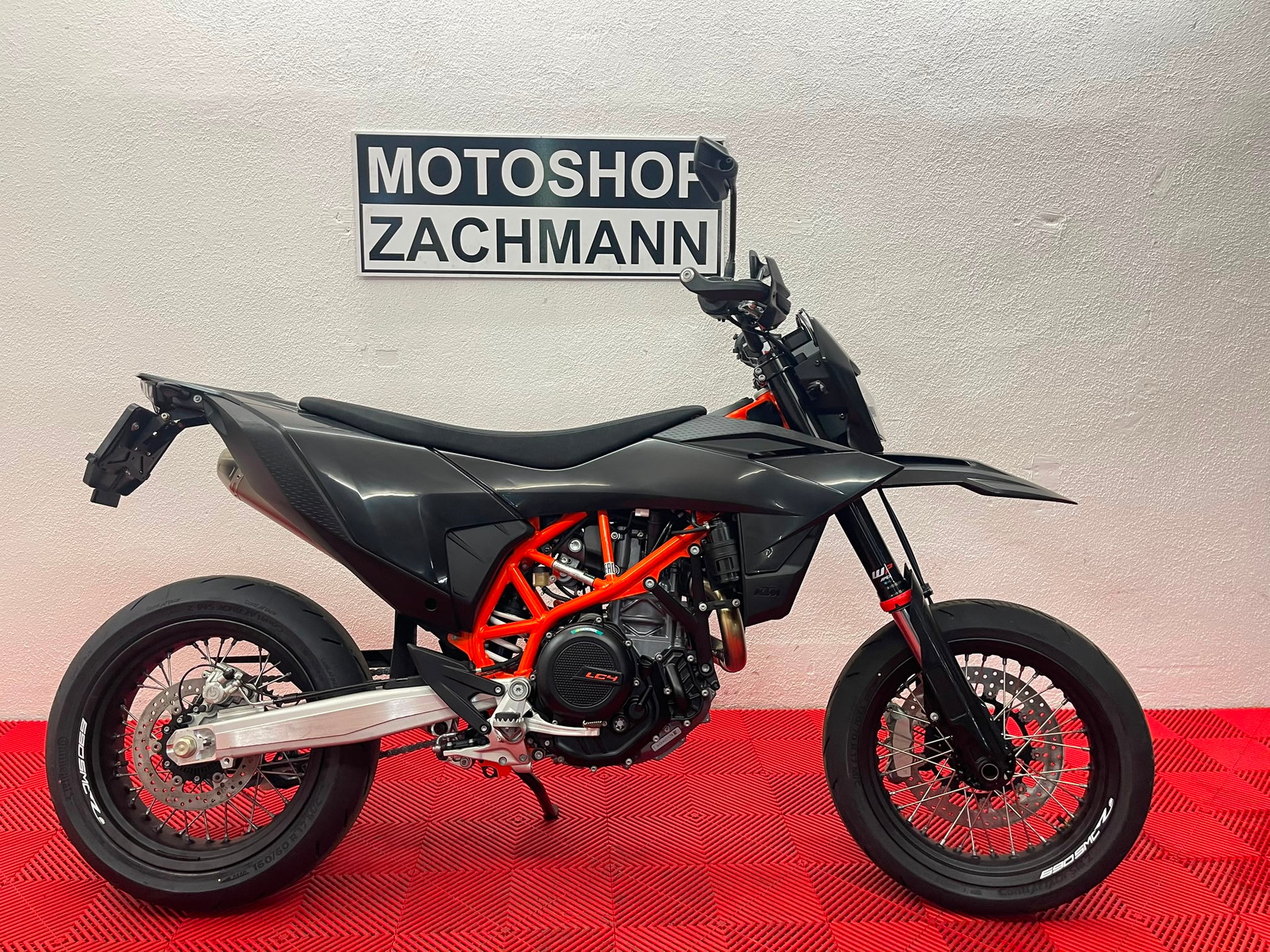 KTM 690 SMC R ABS (35 kW)
