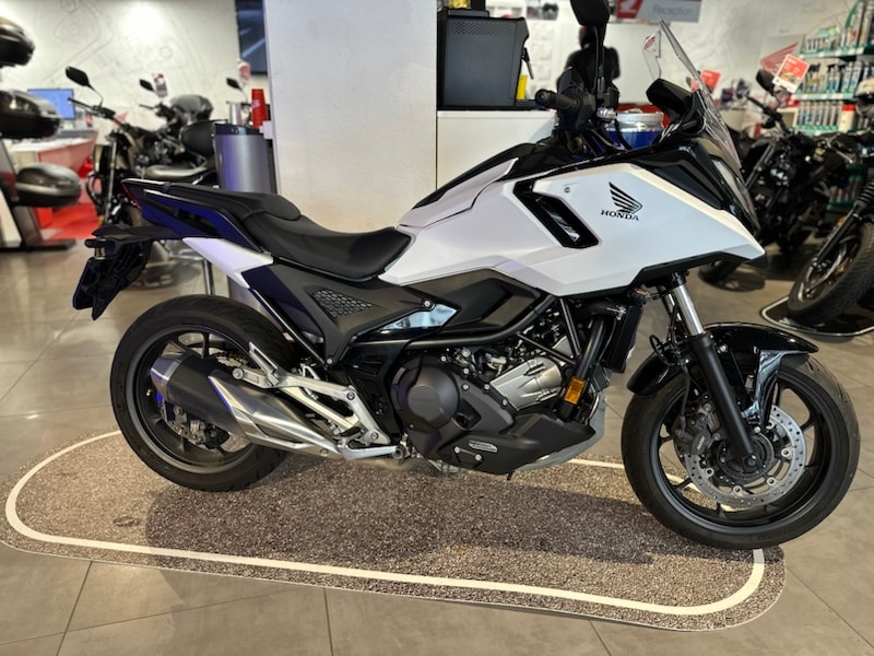 HONDA NC 750-showroom-element-1