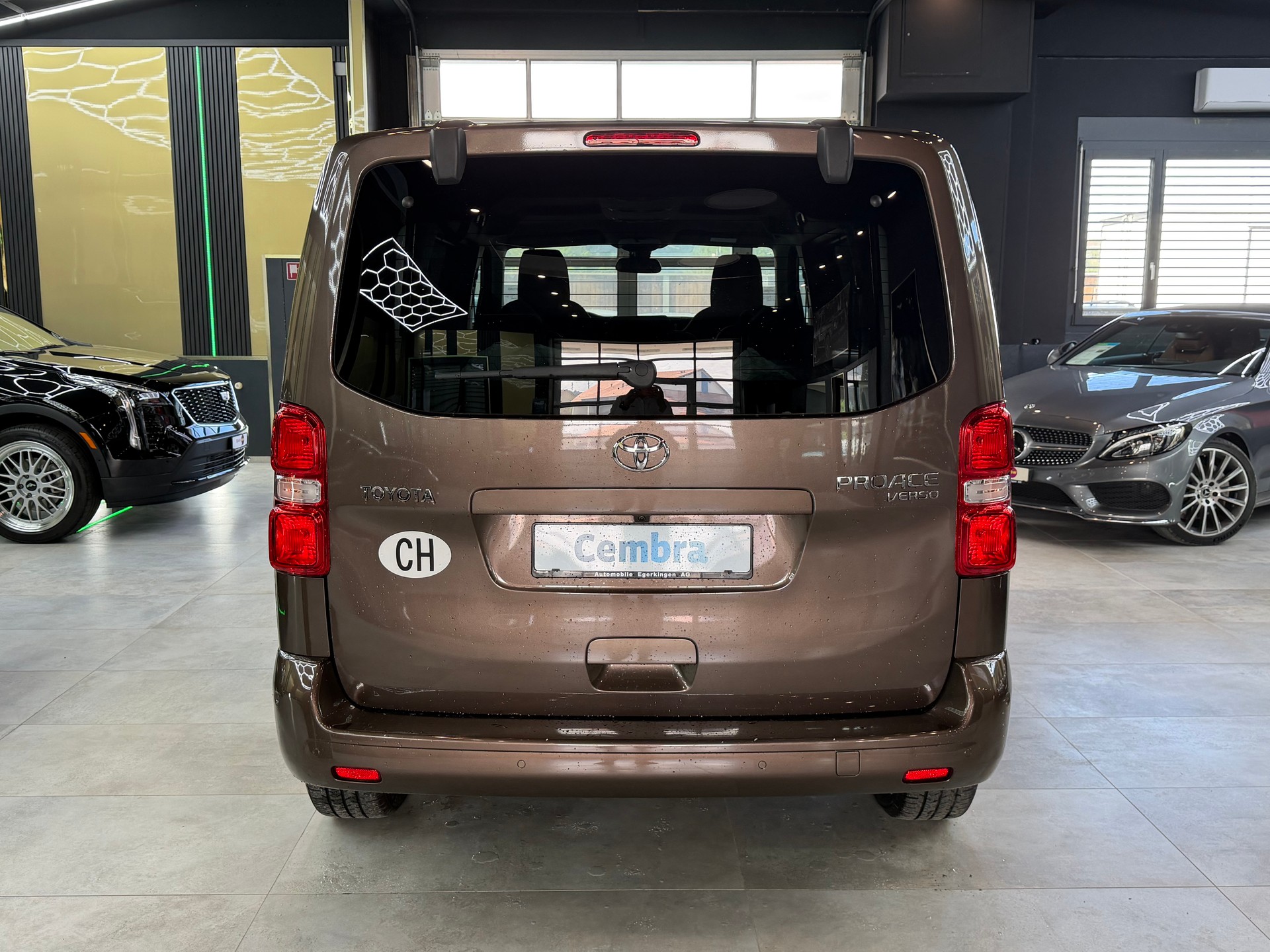 TOYOTA Proace Verso 2.0 D-4D Family L1 Automatic-image-5