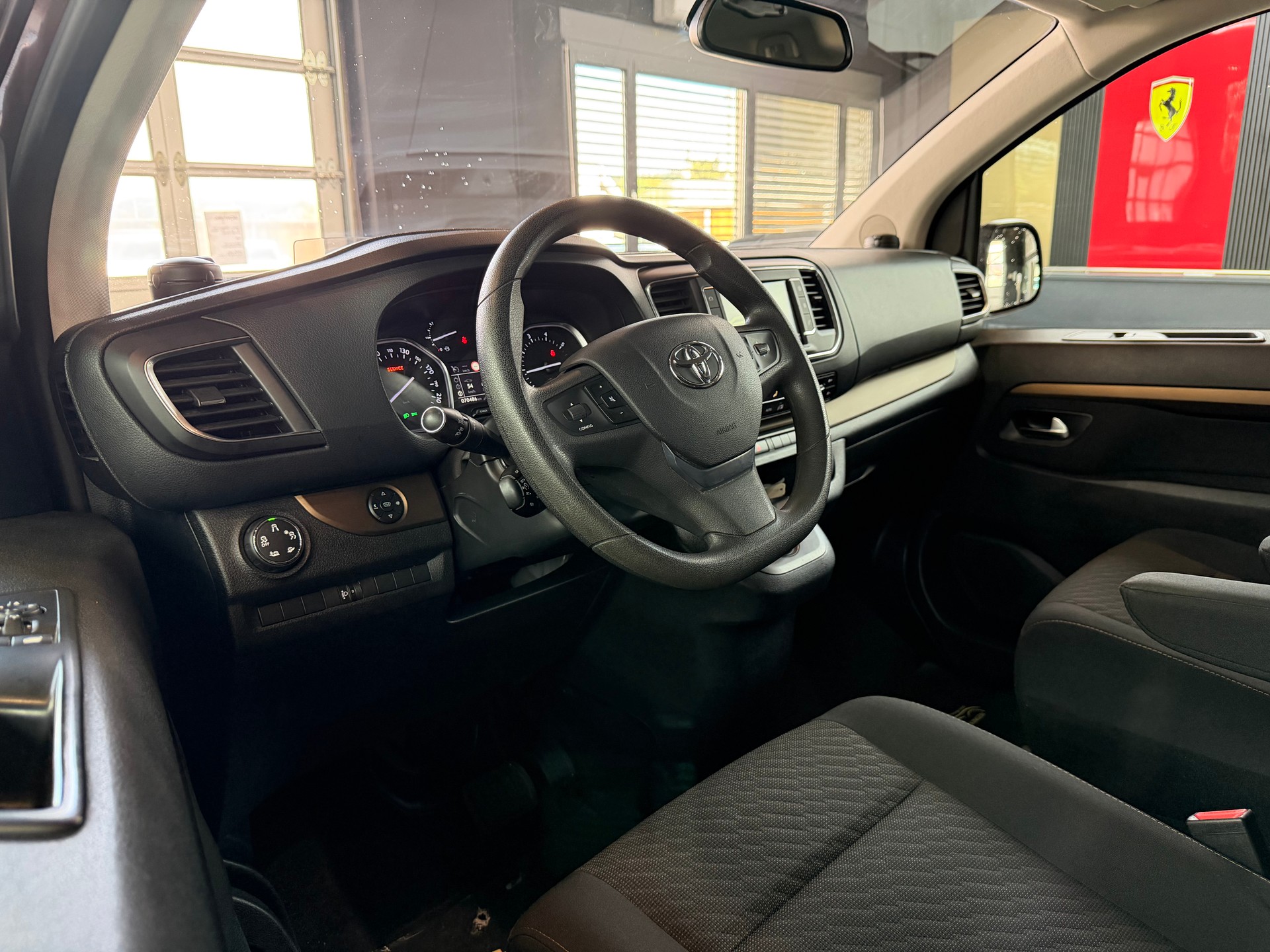TOYOTA Proace Verso 2.0 D-4D Family L1 Automatic-image-8
