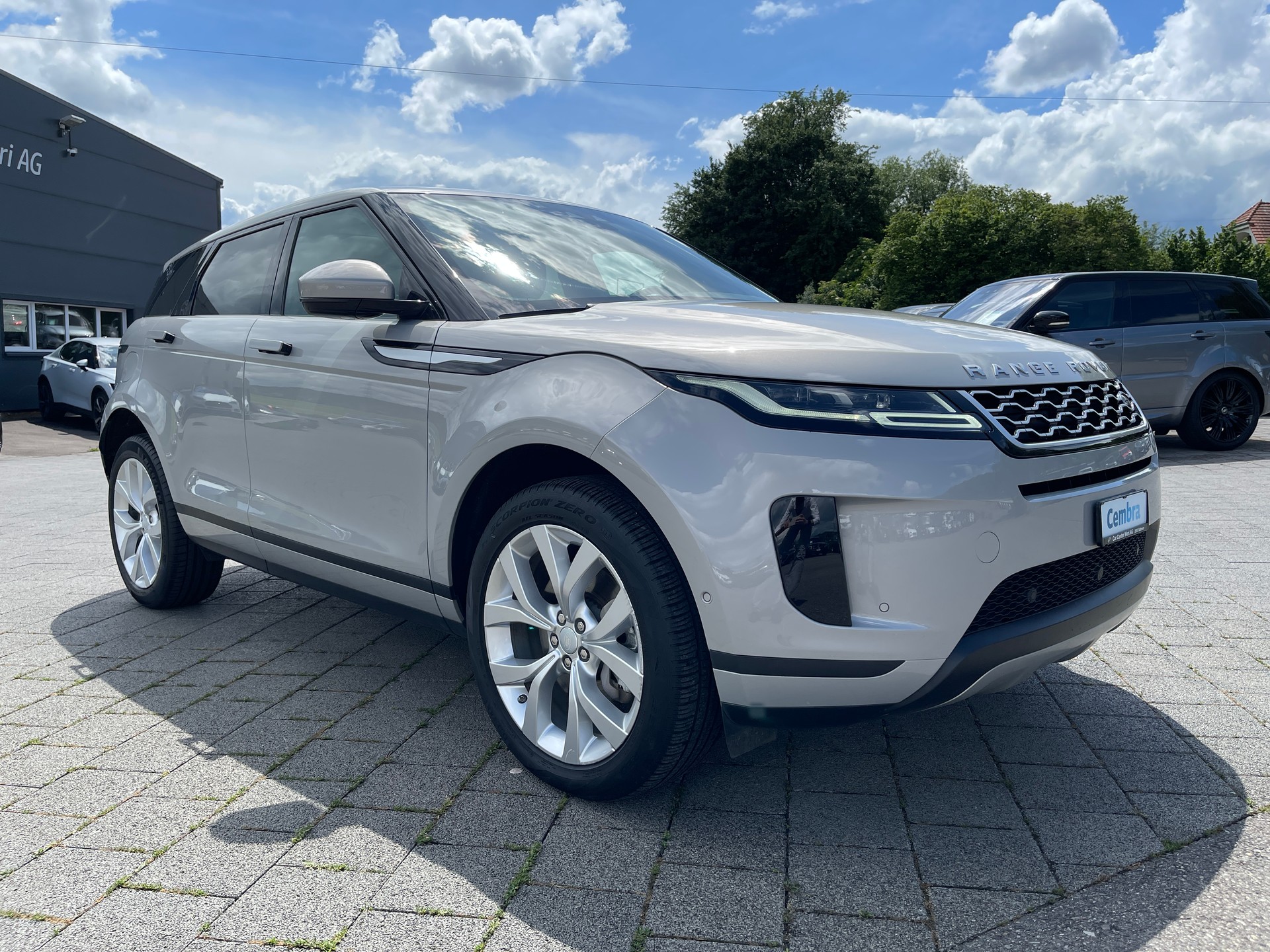 LAND ROVER Range Rover Evoque P 200 MHEV AT9-image-4
