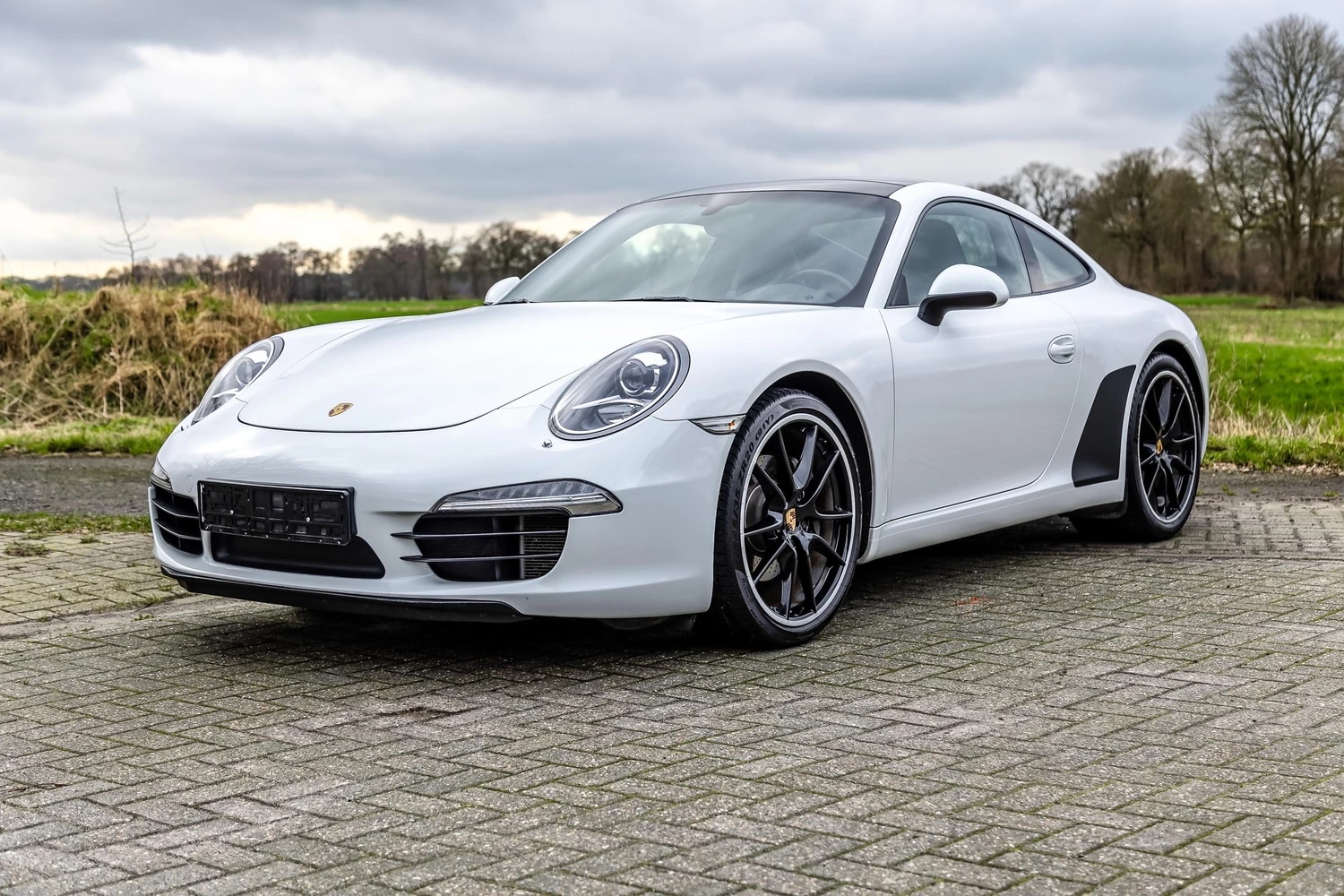 PORSCHE Carrera (991)-showroom-element-3