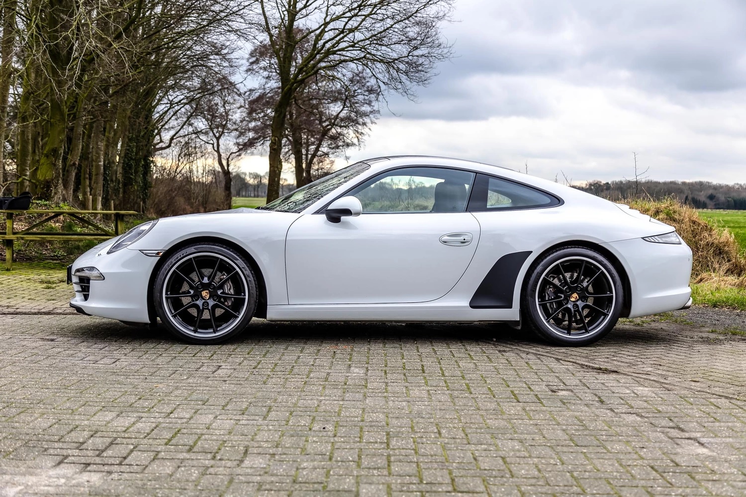 PORSCHE Carrera (991)-showroom-element-2