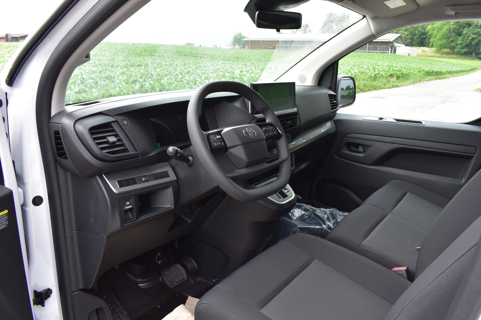 TOYOTA Proace EV 75kWh Long Active-image-8