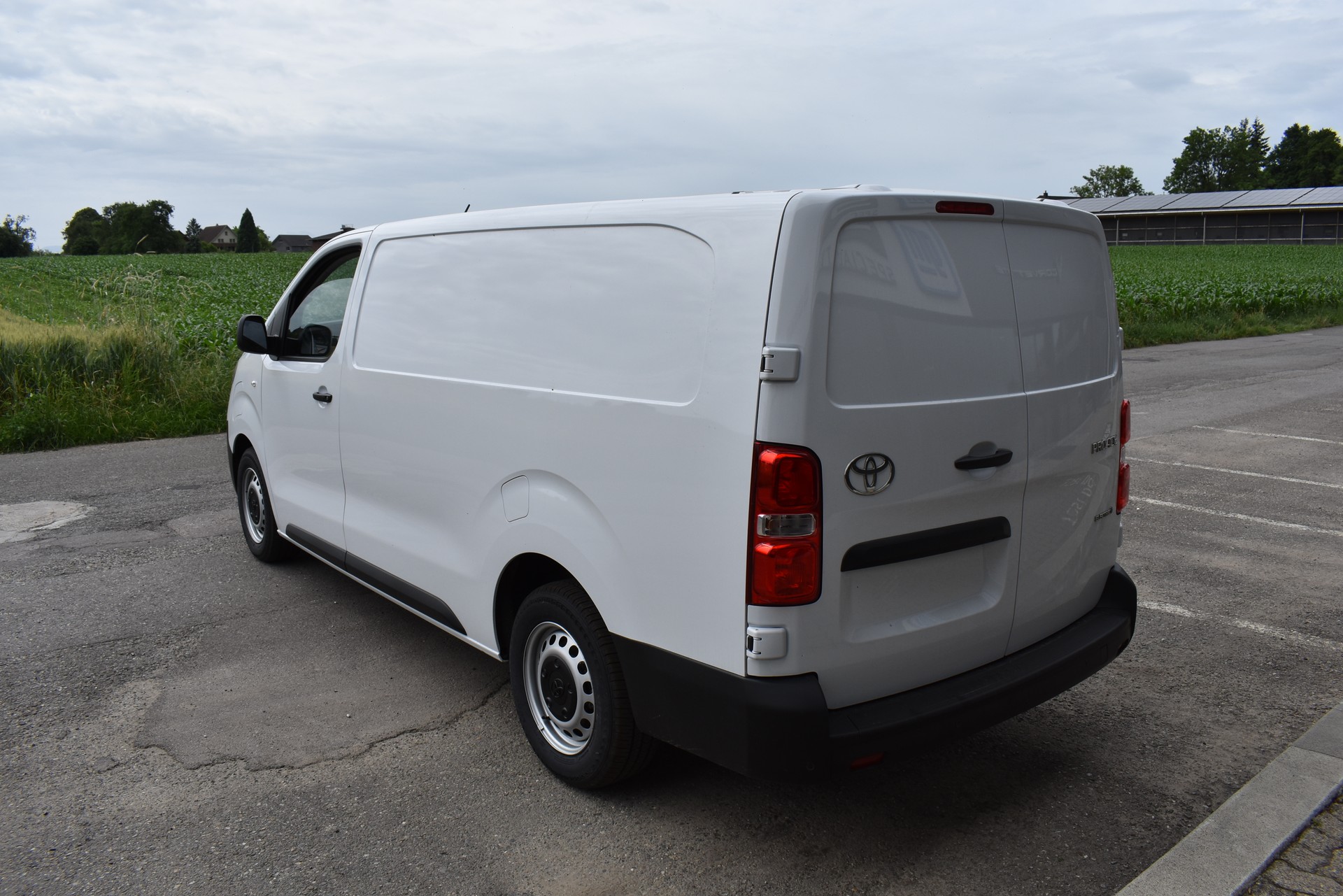 TOYOTA Proace EV 75kWh Long Active-image-5