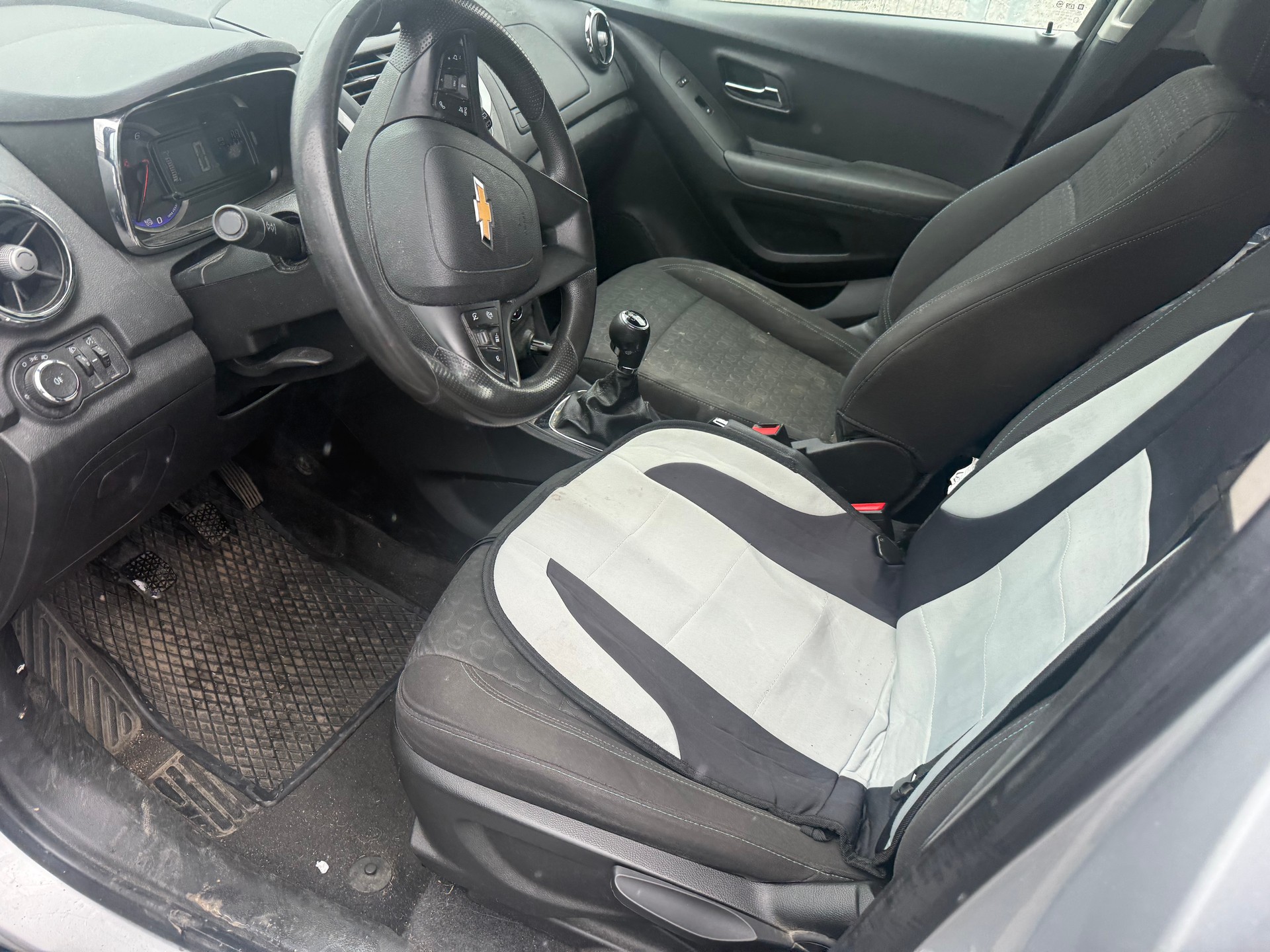 CHEVROLET Trax 1.7 VCDi LS 4WD-image-4