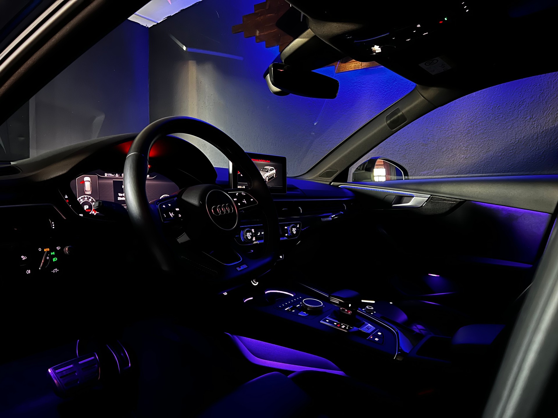 AUDI S4 Avant 3.0 TFSI quattro tiptronic-image-10