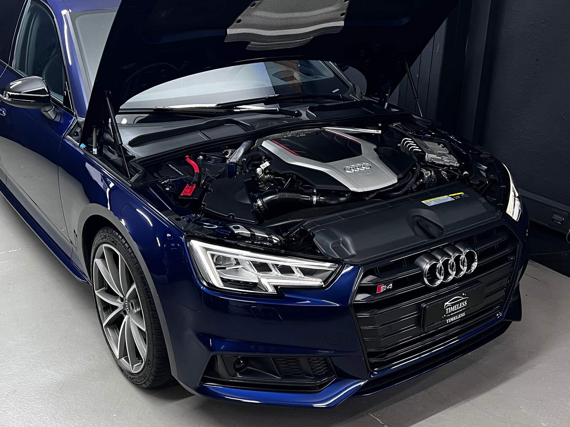 AUDI S4 Avant 3.0 TFSI quattro tiptronic-image-3