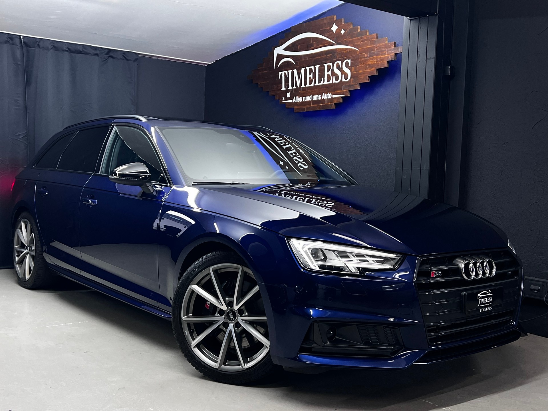 AUDI S4 Avant 3.0 TFSI quattro tiptronic-image-0