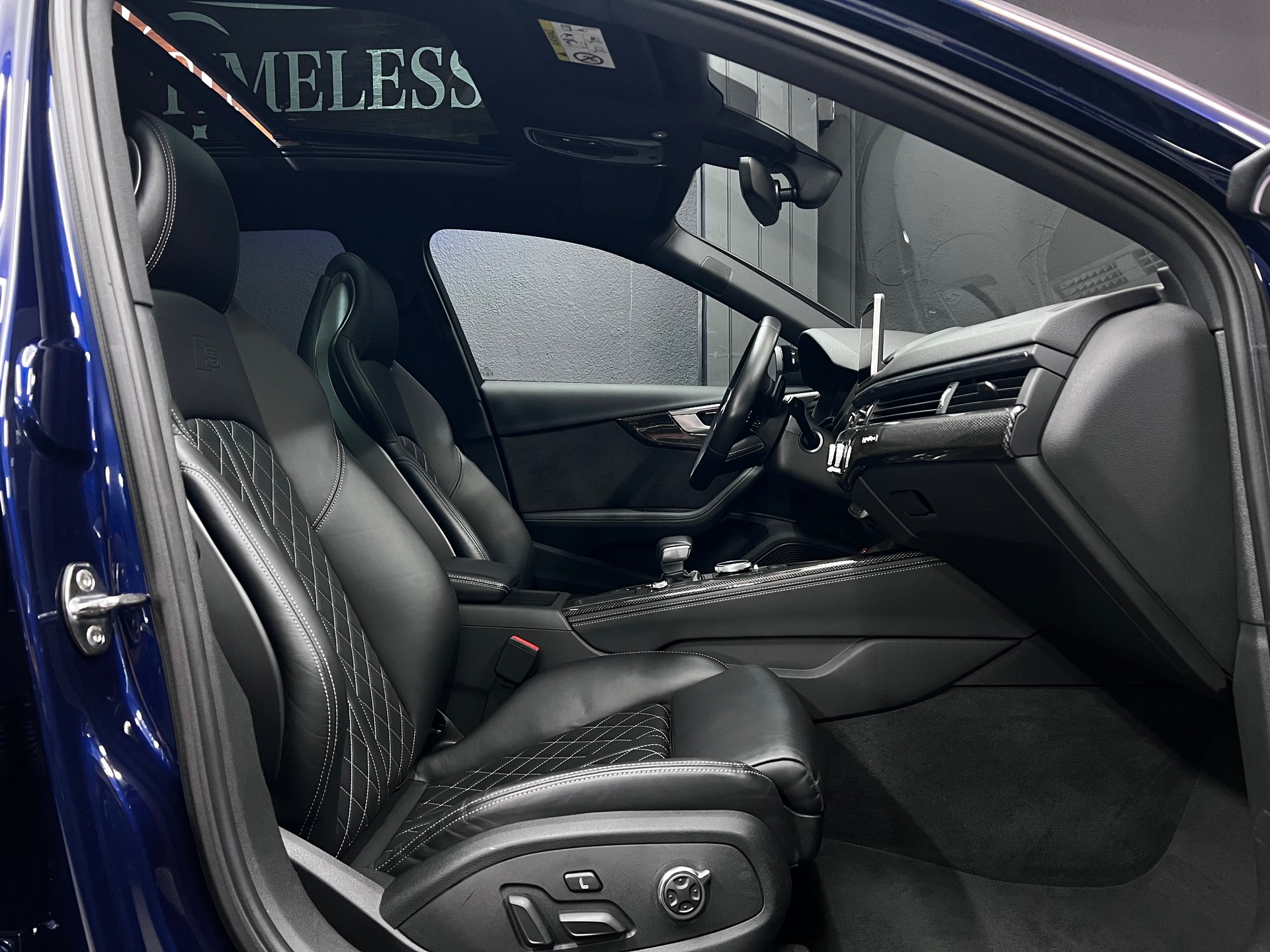 AUDI S4 Avant 3.0 TFSI quattro tiptronic-image-13