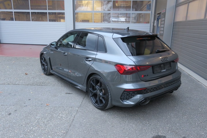 AUDI RS3 Sportback 2.5 TSI quattro S-tronic-image-4