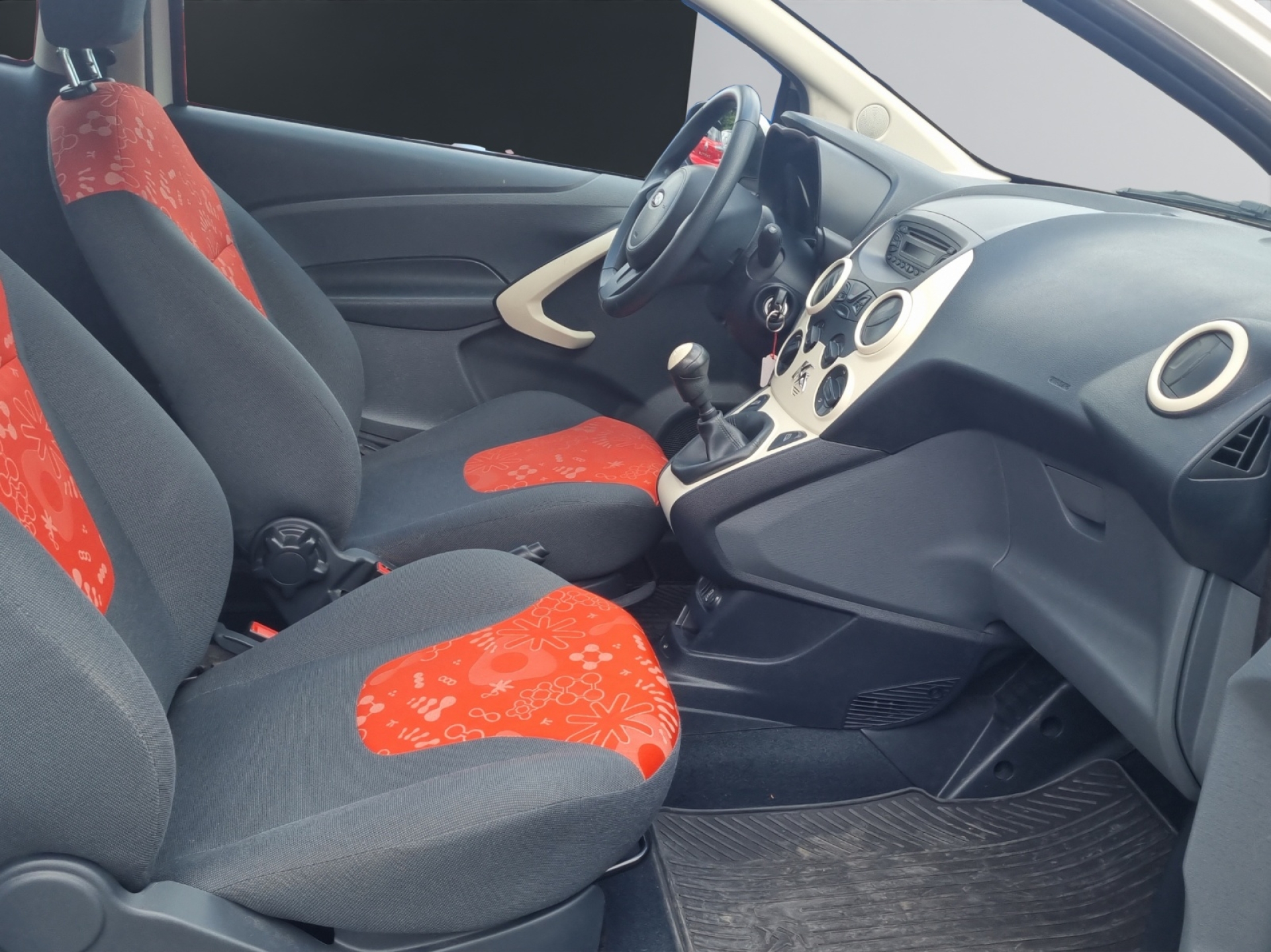 FORD Ka 1.2 Ambiente-image-11