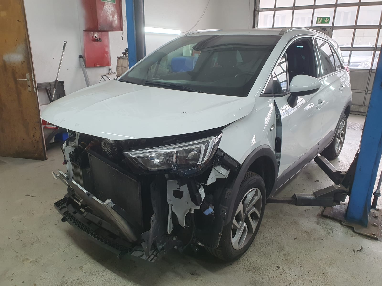 OPEL Crossland X 1.2i TP Enjoy Automatik-image-1