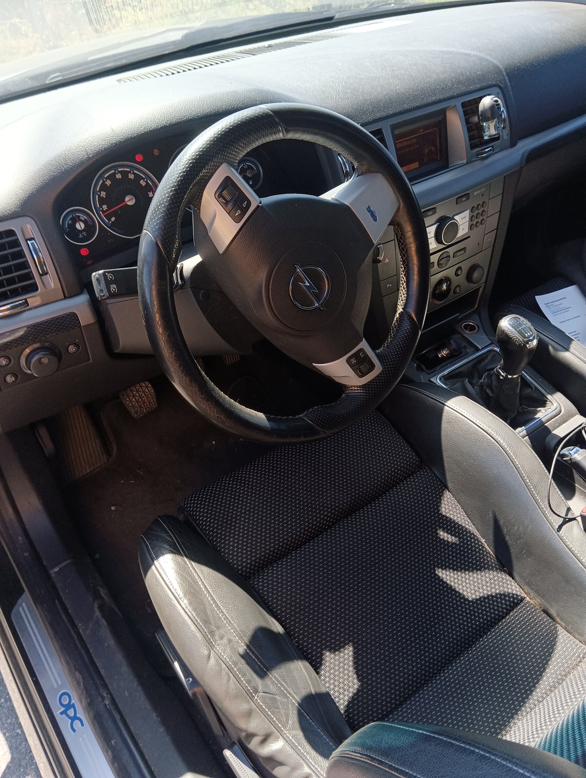 OPEL Vectra Caravan 2.8 Turbo V6 OPC-image-6