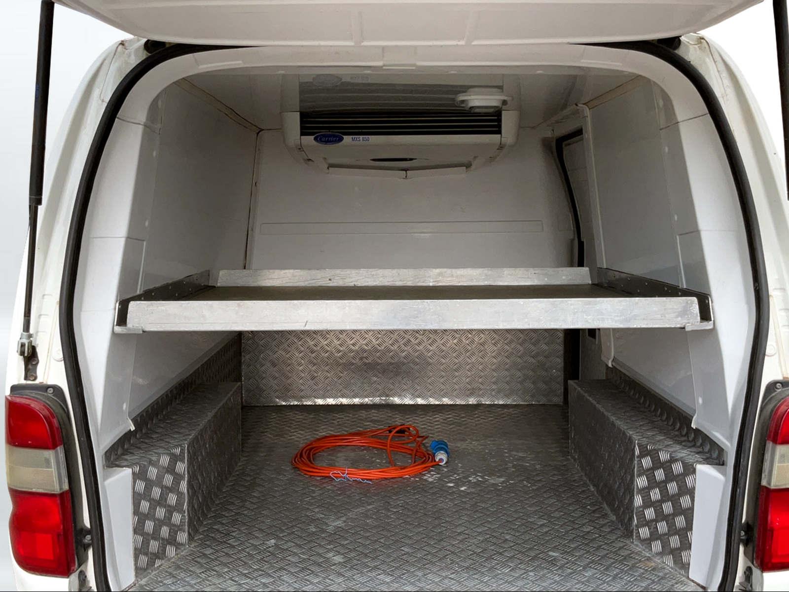 TOYOTA HIACE Kombi LWB 2.5 D-4D 3 P. CS-image-15