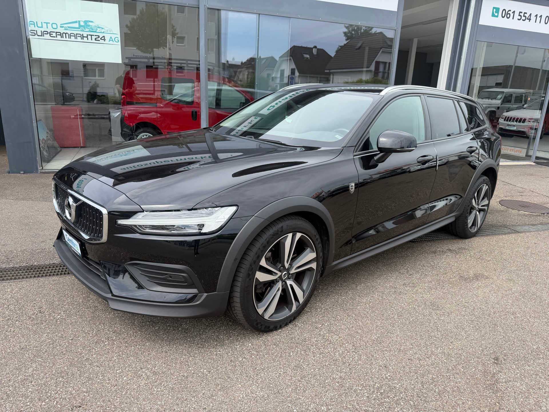 VOLVO V60 Cross Country D4 AWD Geartronic-image-1