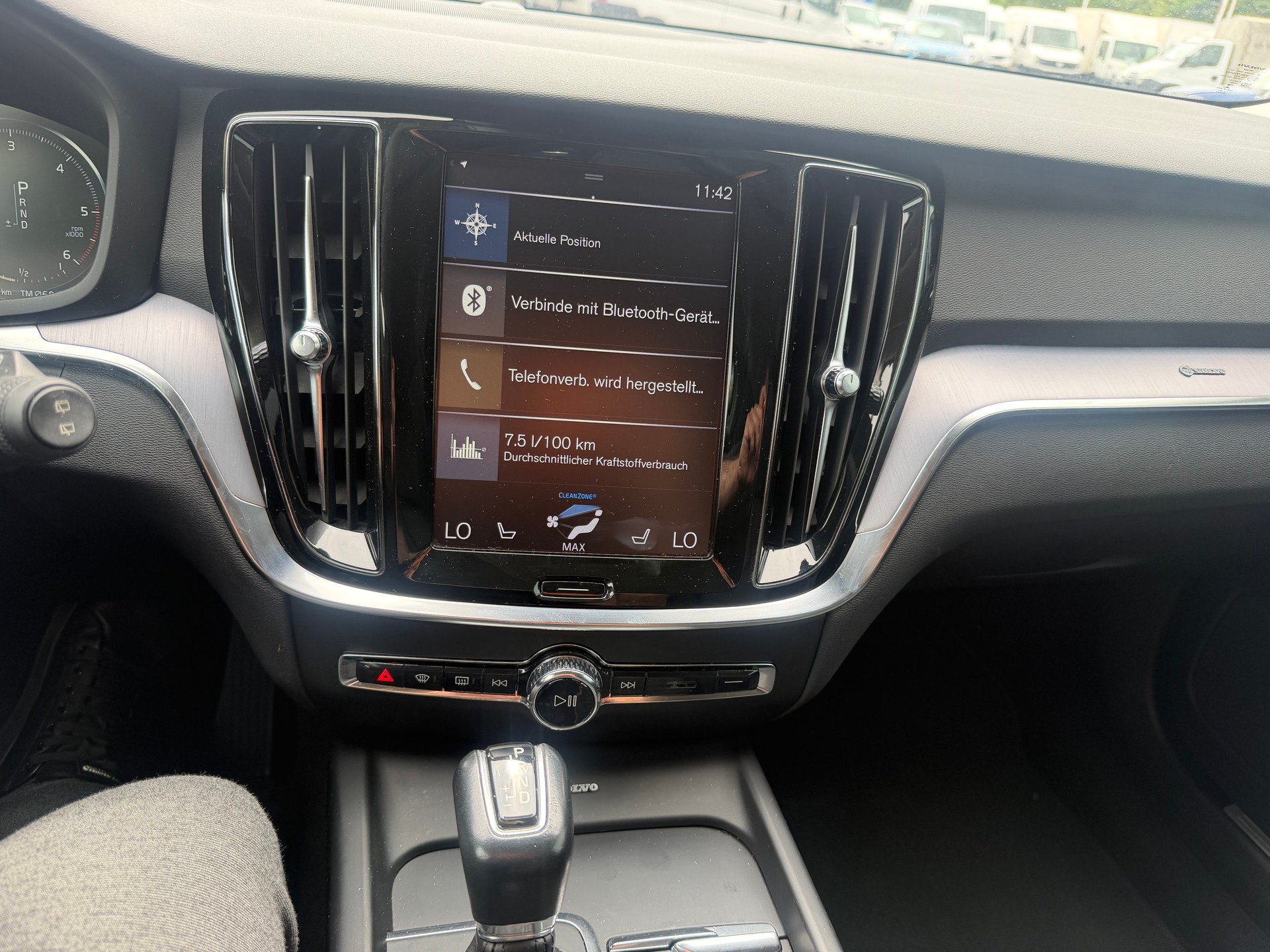VOLVO V60 Cross Country D4 AWD Geartronic-image-15