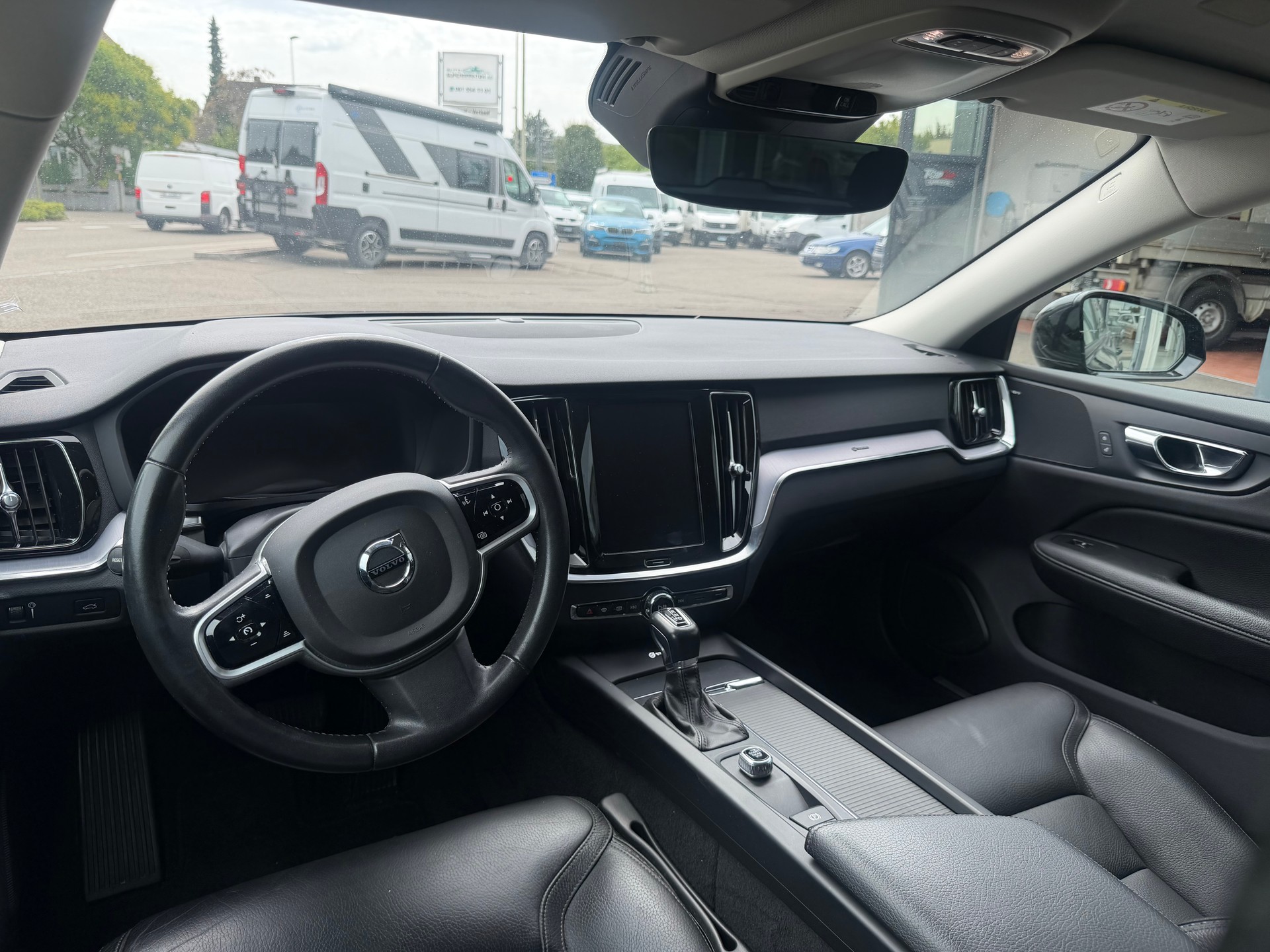 VOLVO V60 Cross Country D4 AWD Geartronic-image-11