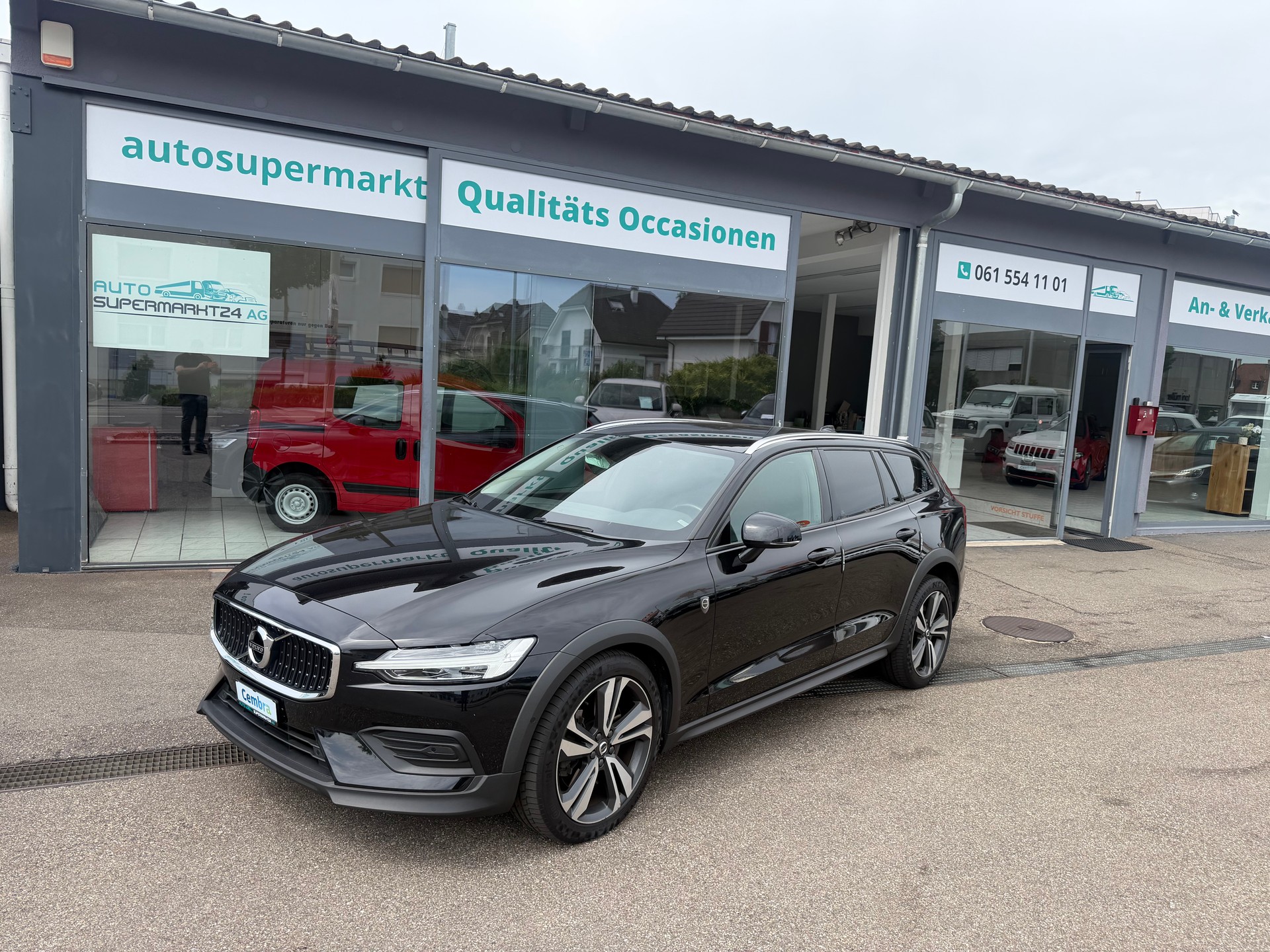 VOLVO V60 Cross Country D4 AWD Geartronic-image-0