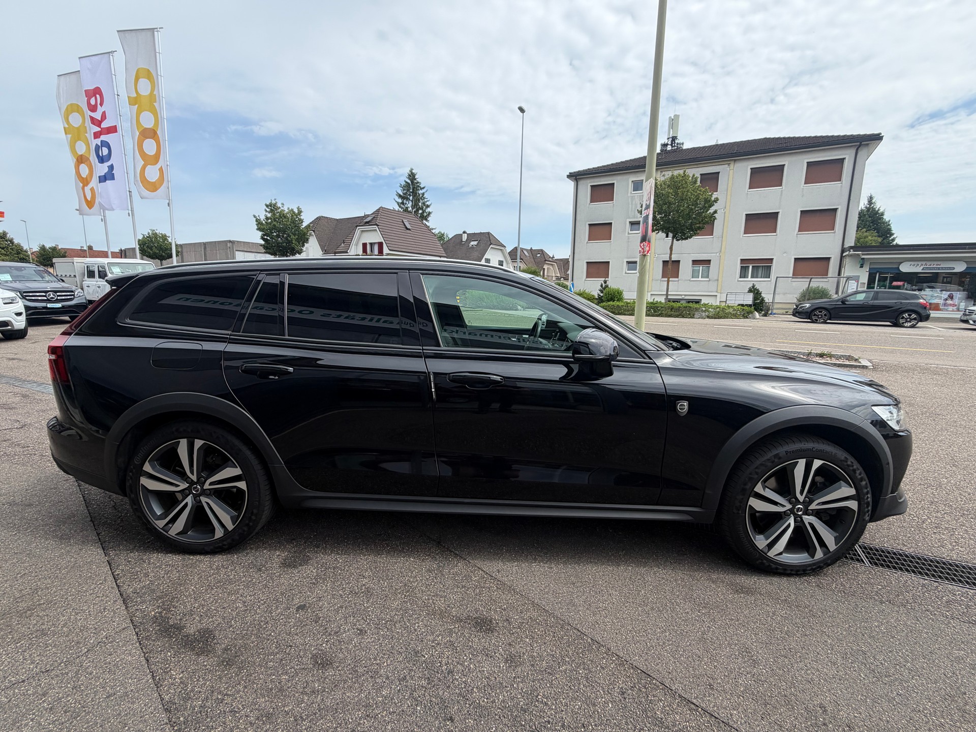 VOLVO V60 Cross Country D4 AWD Geartronic-image-6