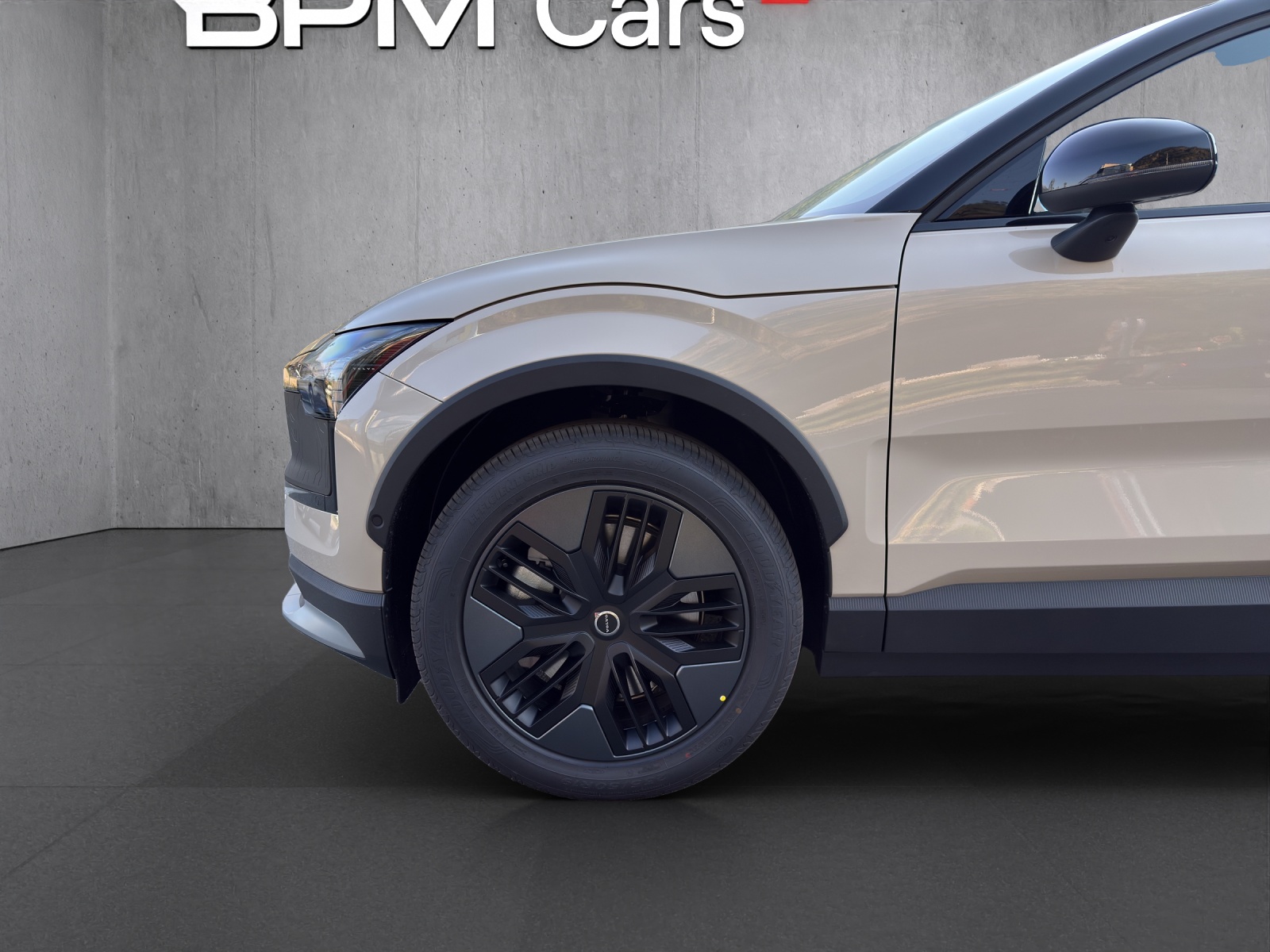 VOLVO EX30 Cross Country P8 69 kWh AWD Ultra-image-7