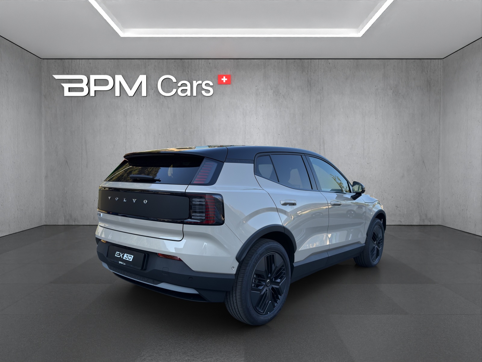 VOLVO EX30 Cross Country P8 69 kWh AWD Ultra-image-4