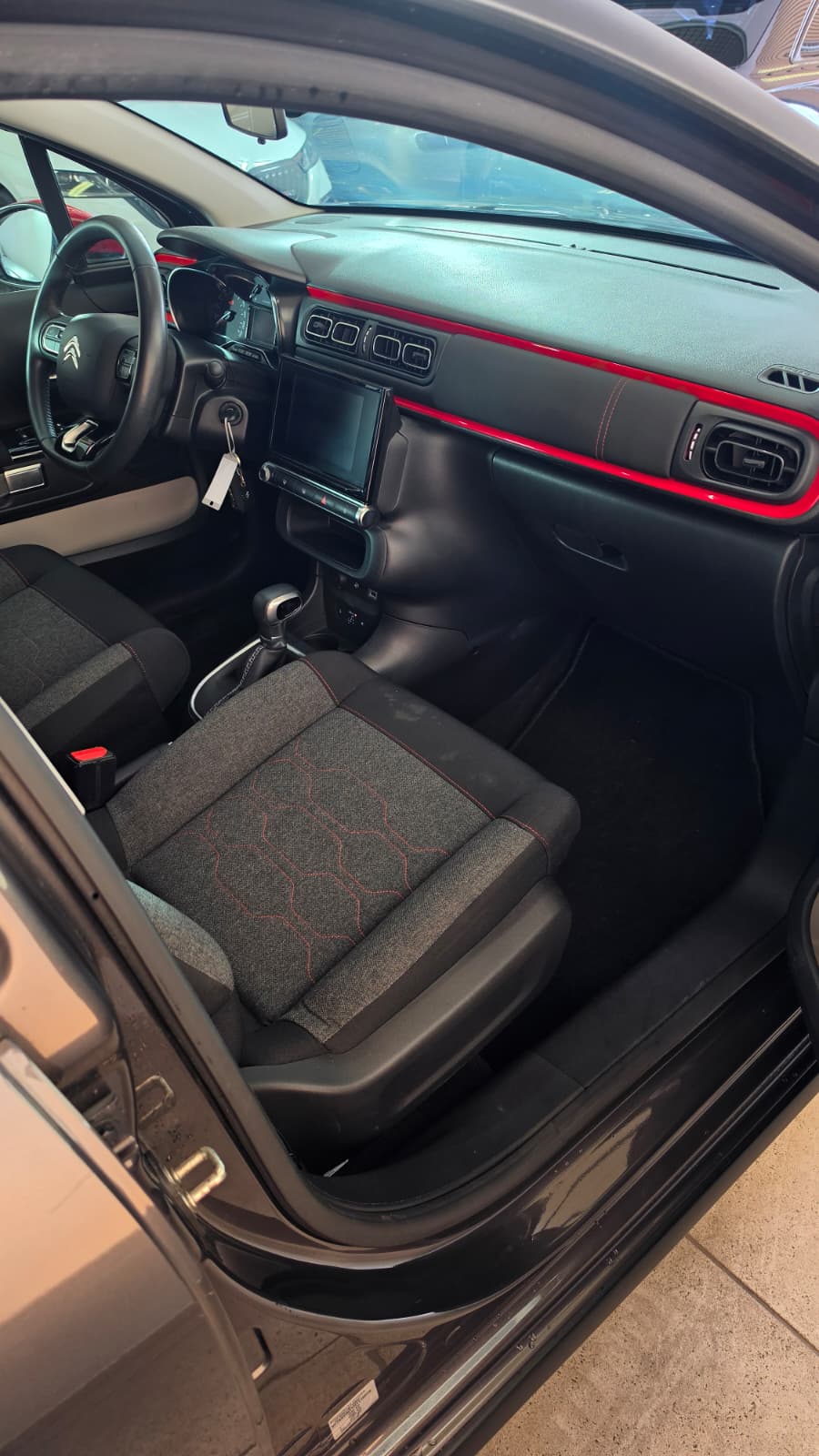 CITROEN C3 1.2i PureTech Shine EAT, Schweizer Fahrzeug, Frisch ab MFK und Frisch ab Service-image-10