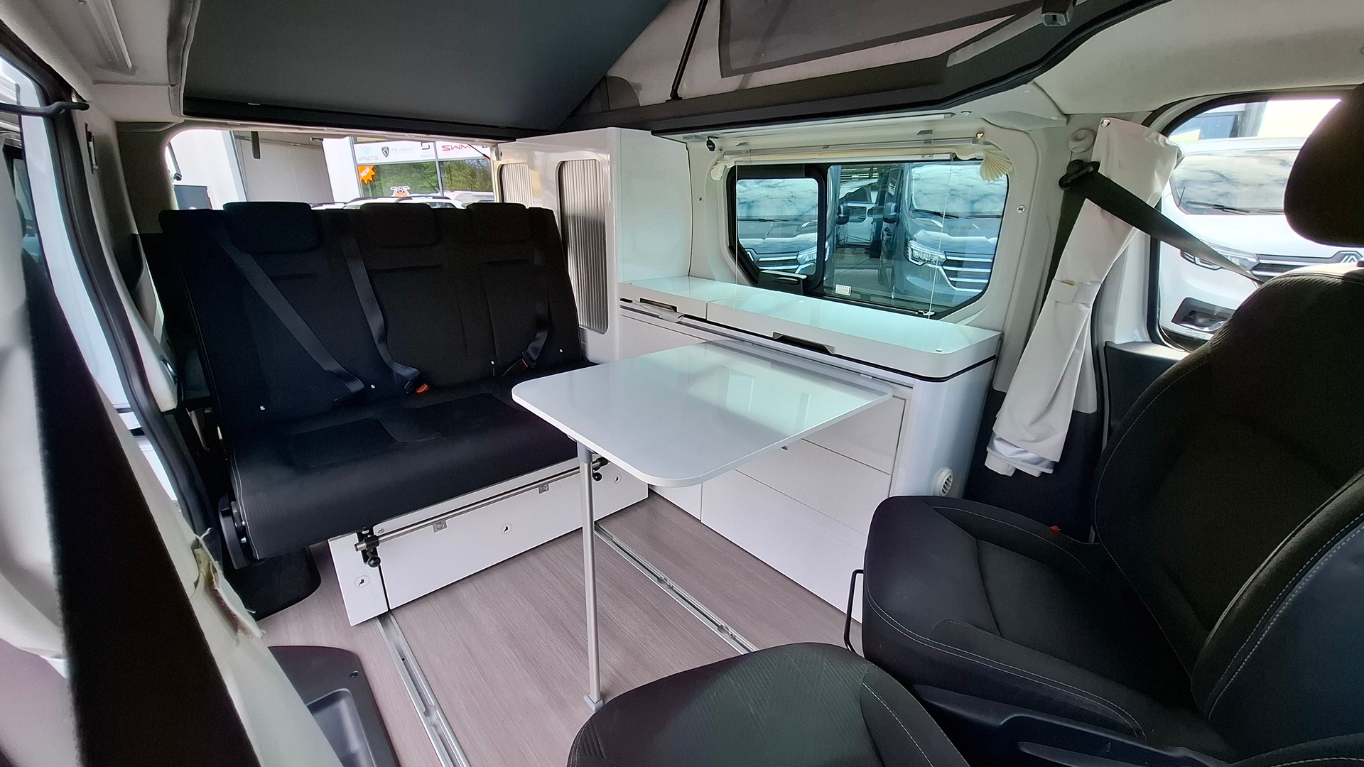 ADRIA Active Renault Trafic L1-image-4