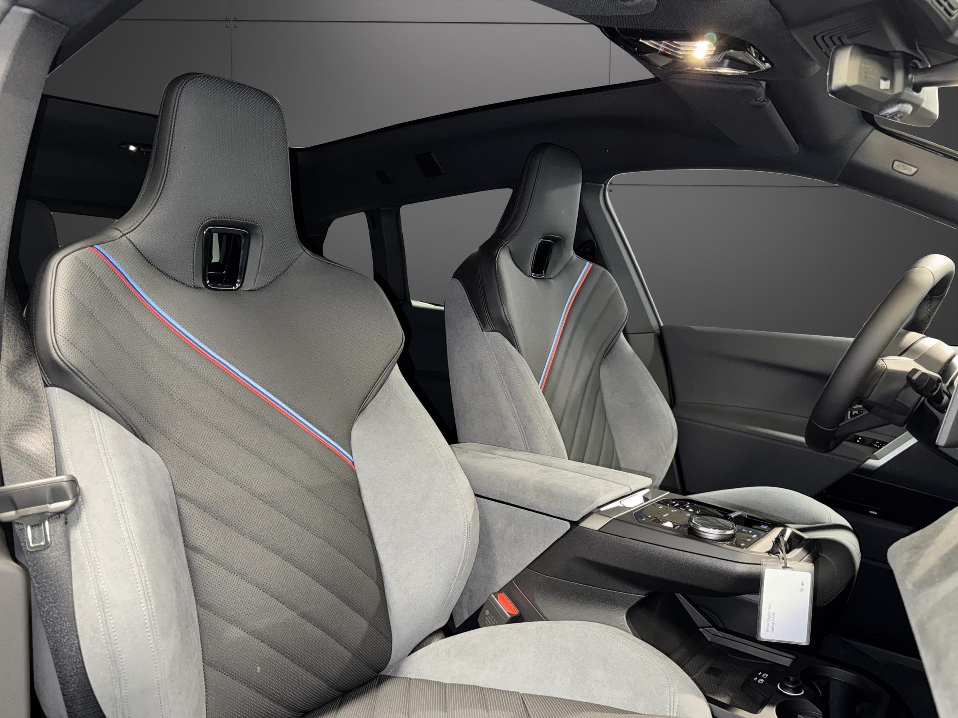 BMW iX xDrive60-image-16