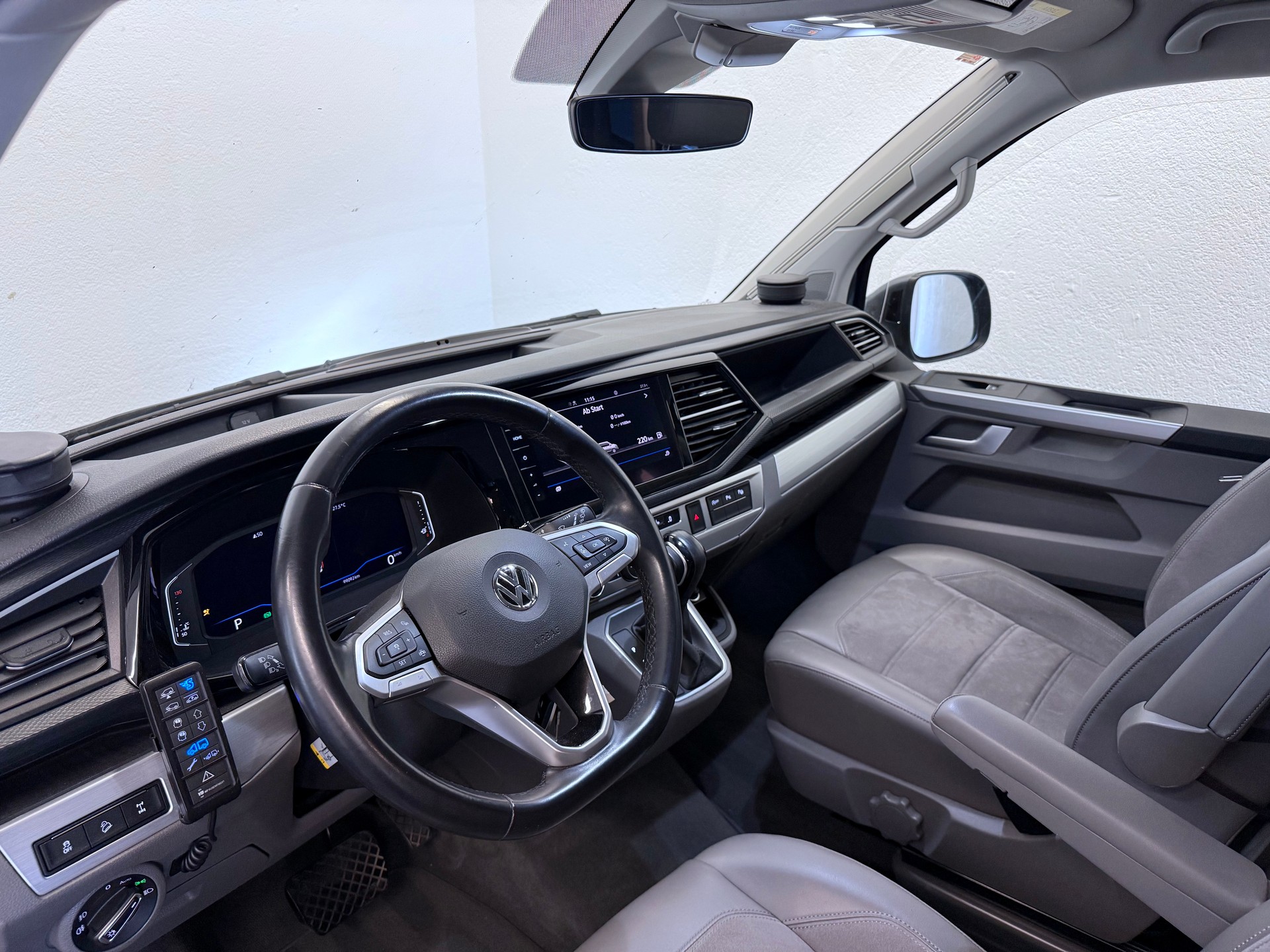 VW T6.1 California 2.0 Bi-TDI Ocean Liberty 4Motion DSG-image-16