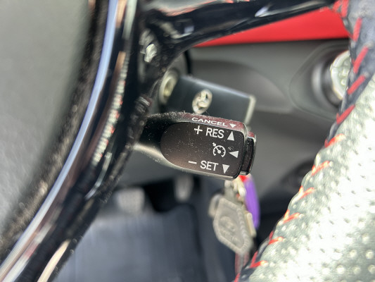 TOYOTA Yaris 1.33 Style-image-14