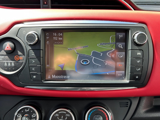 TOYOTA Yaris 1.33 Style-image-10